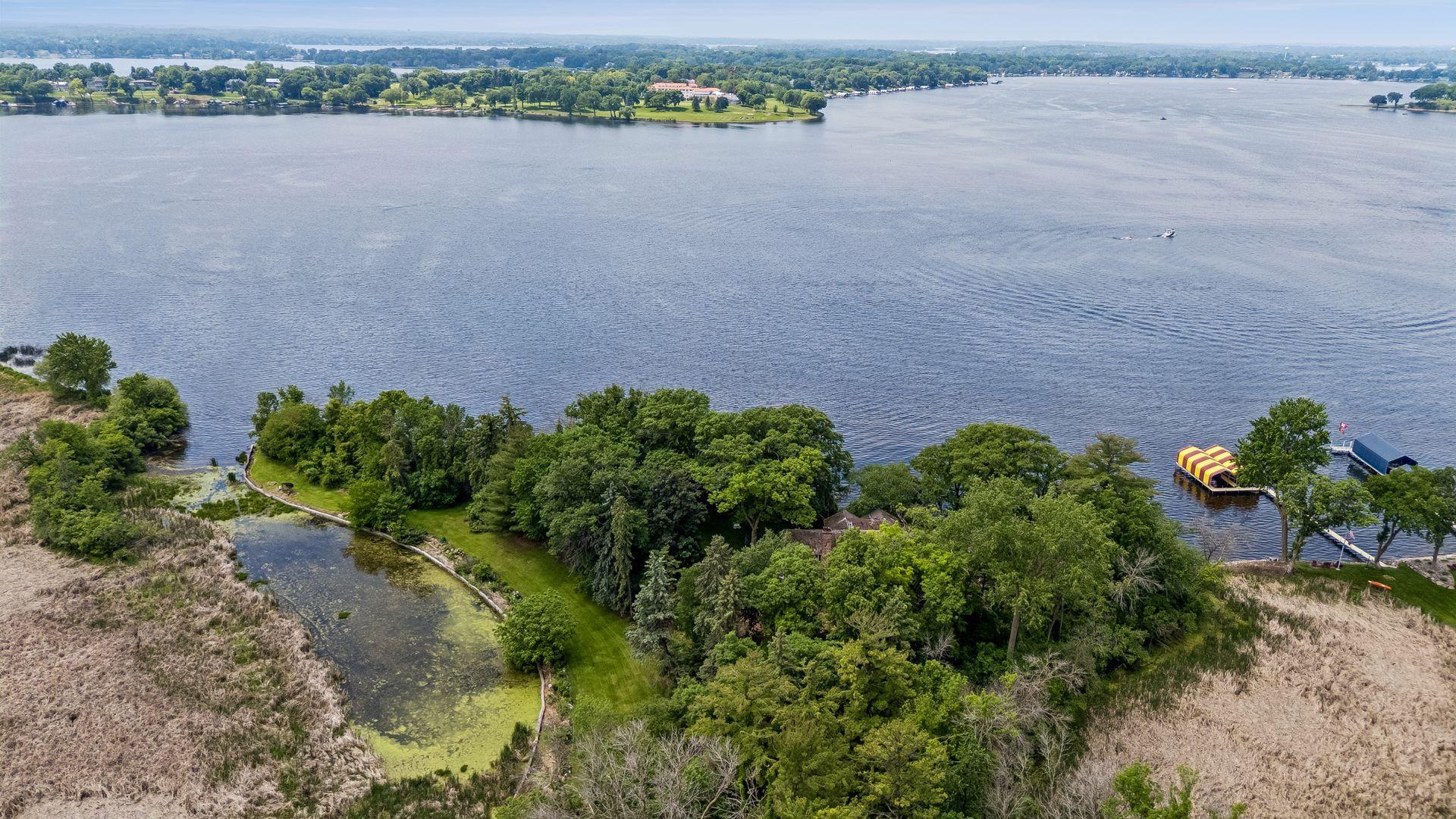 main property photo 40