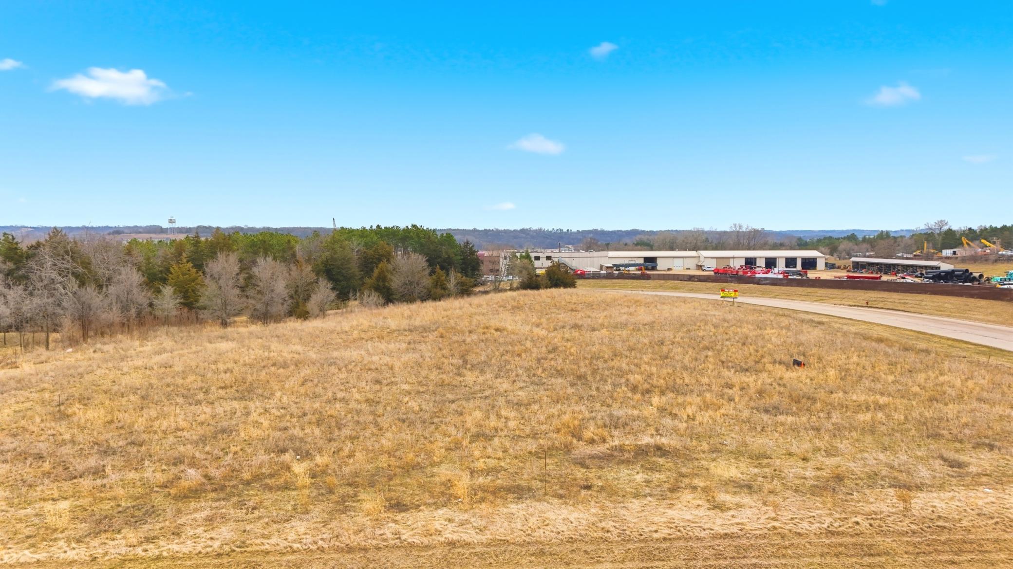 main property photo 10