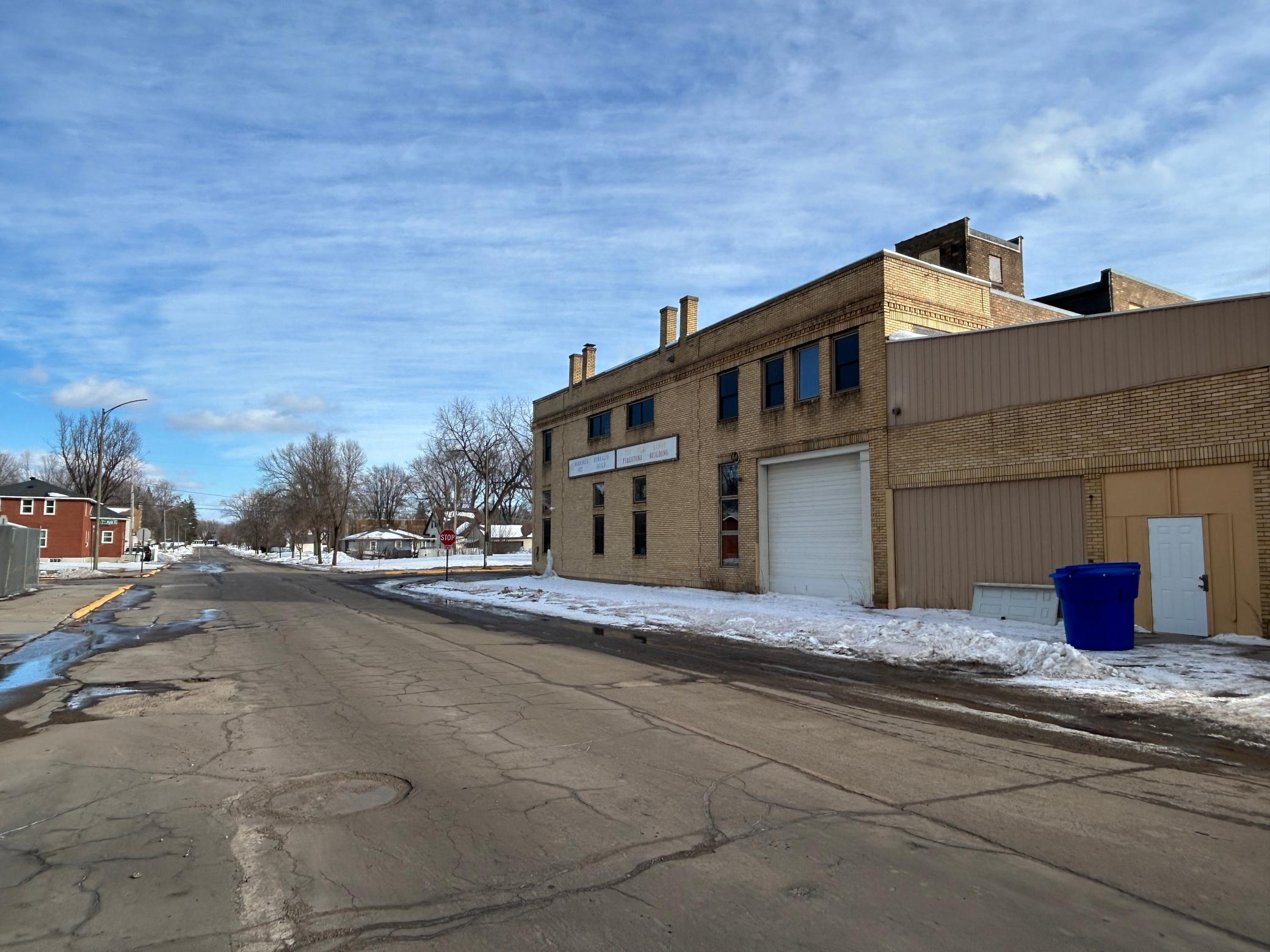 main property photo 41