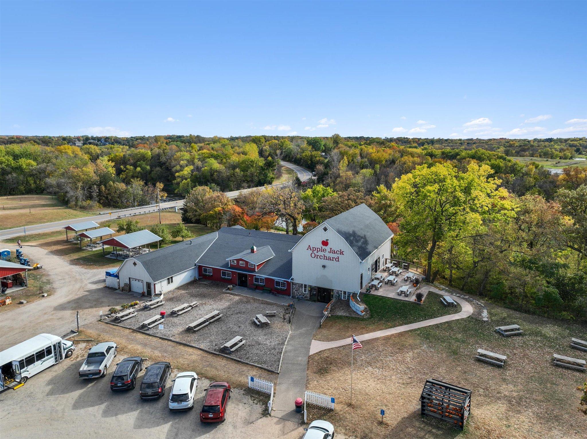 main property photo 28