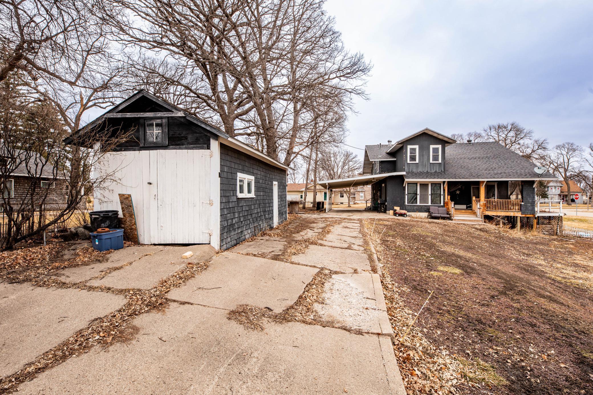 main property photo 36