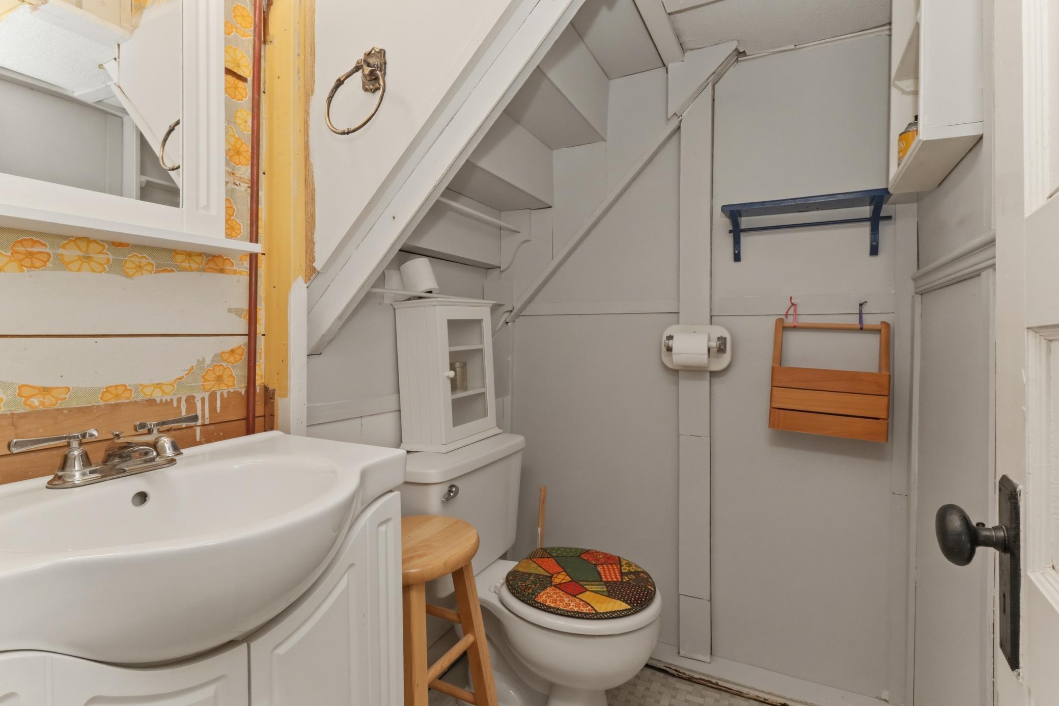 main property photo 32