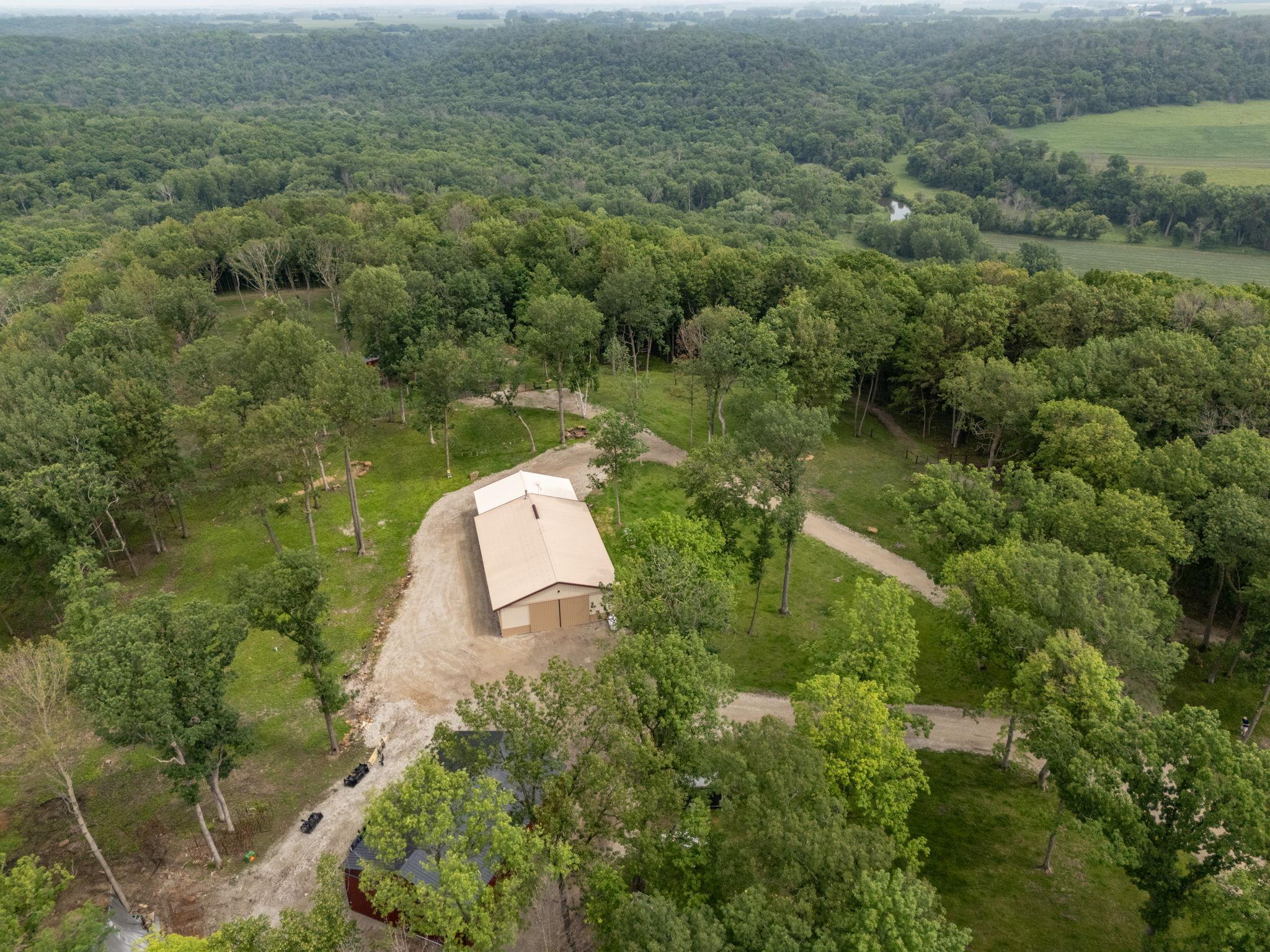 main property photo 40