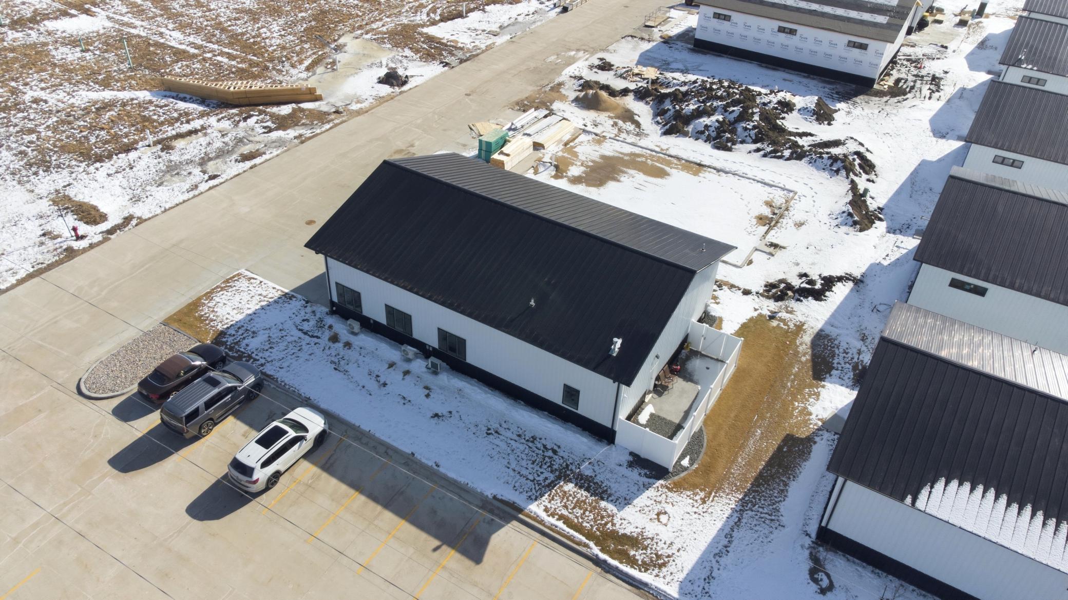 main property photo 23