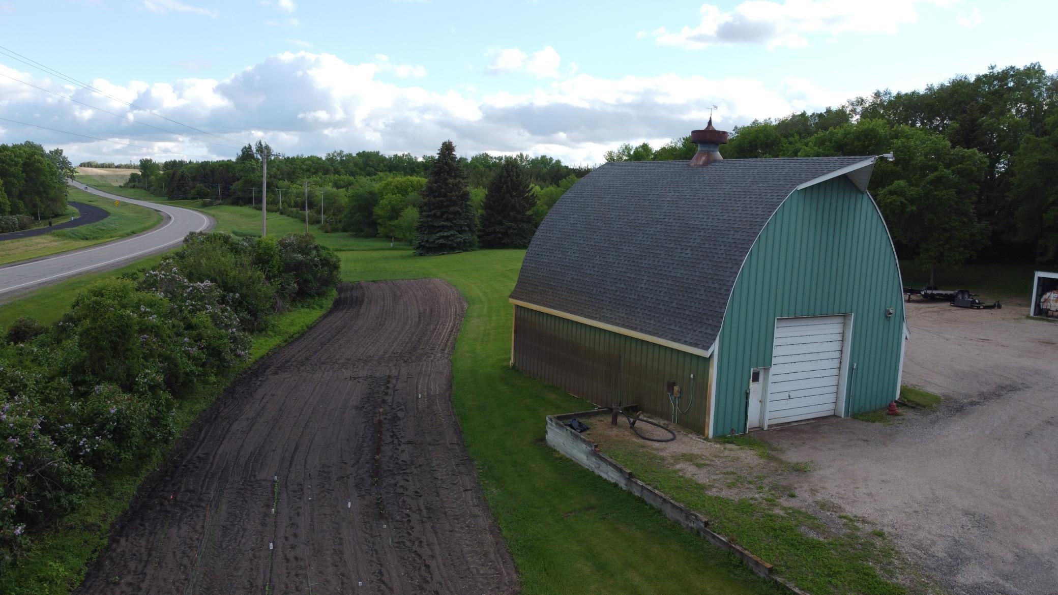 main property photo 31