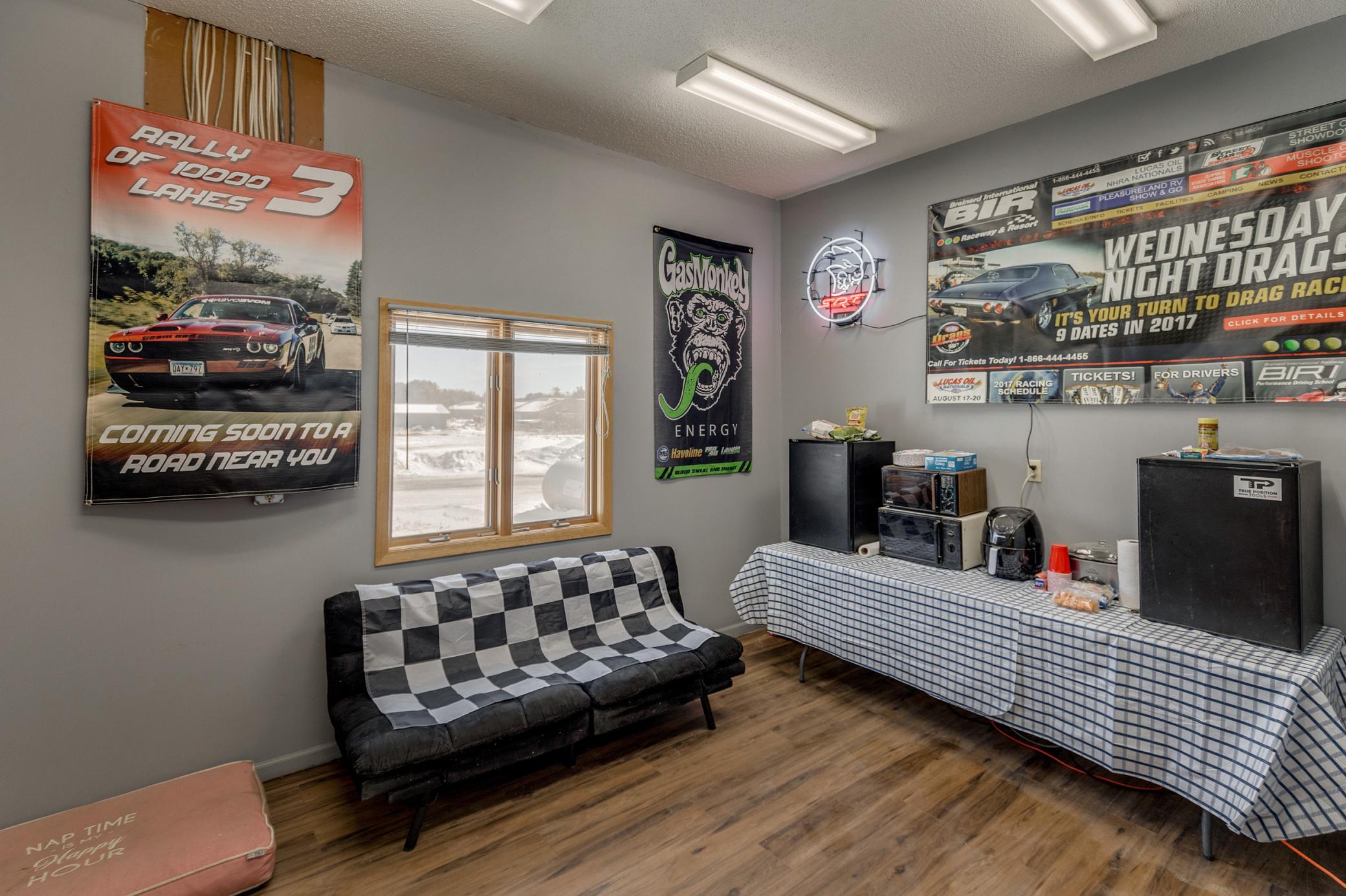 main property photo 6