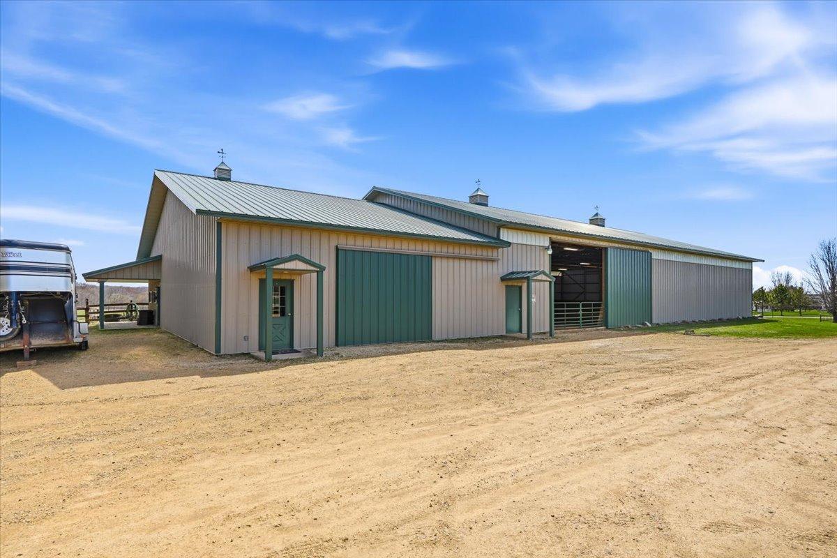main property photo 41