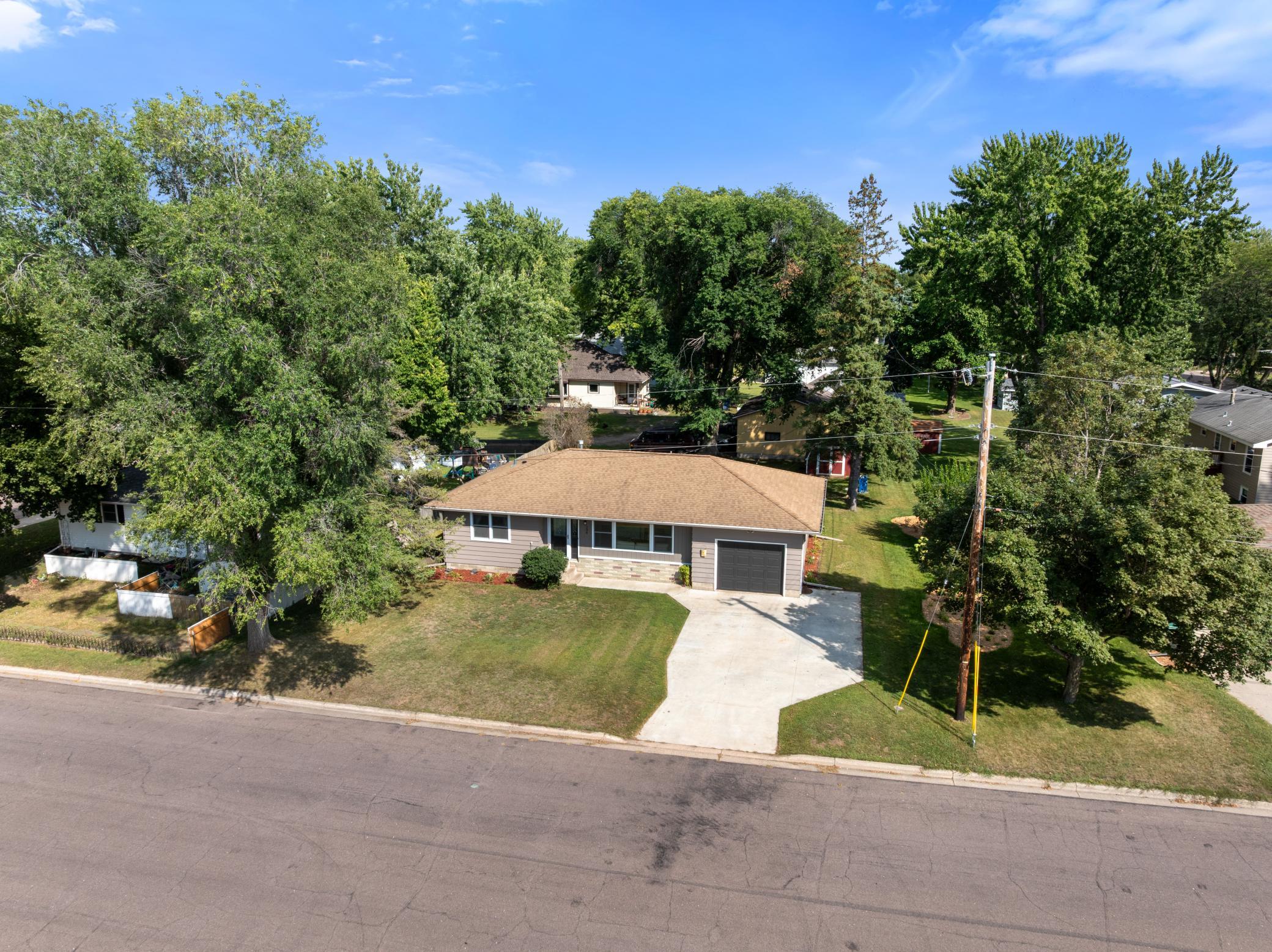 main property photo 40