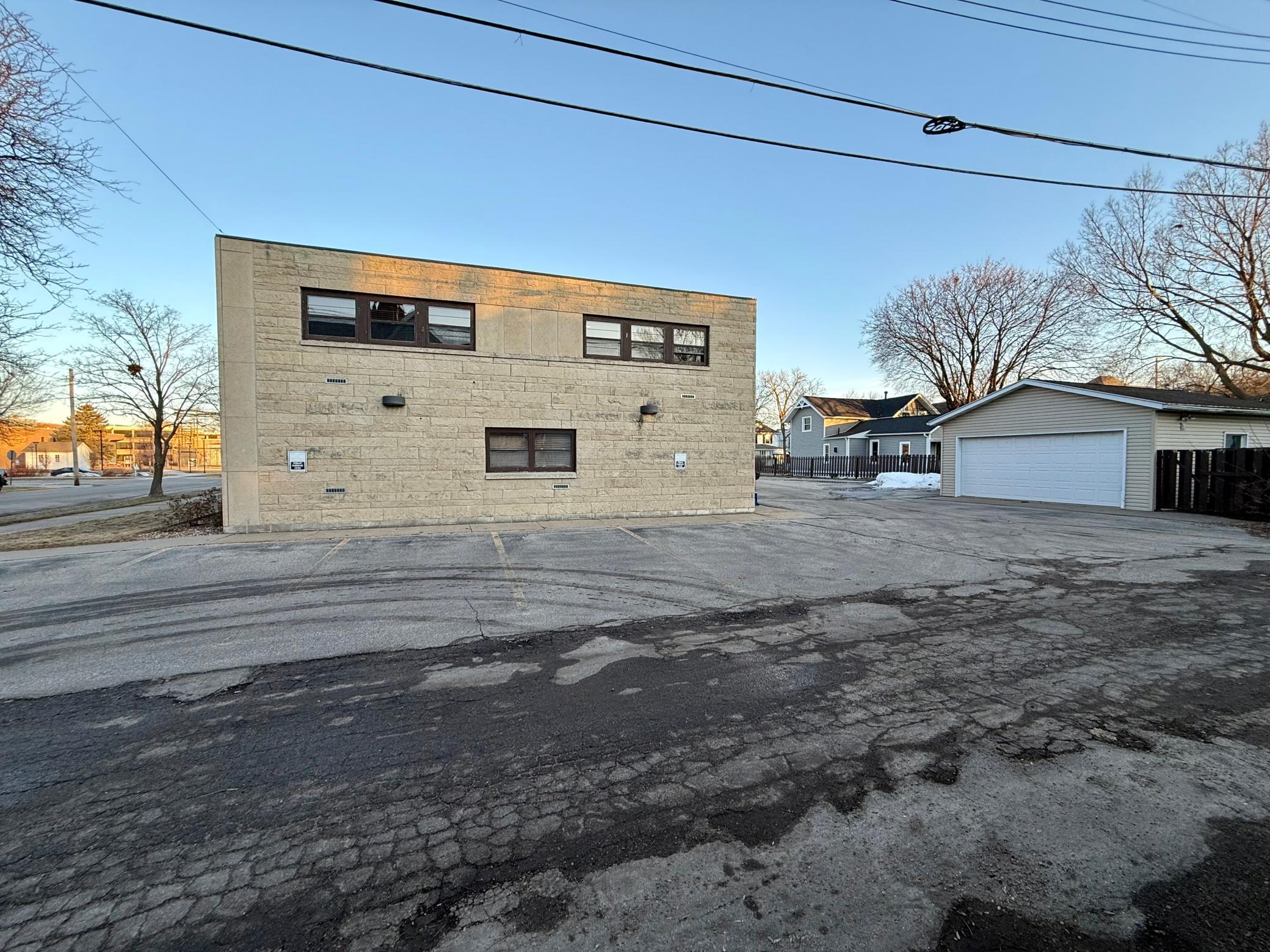main property photo 6