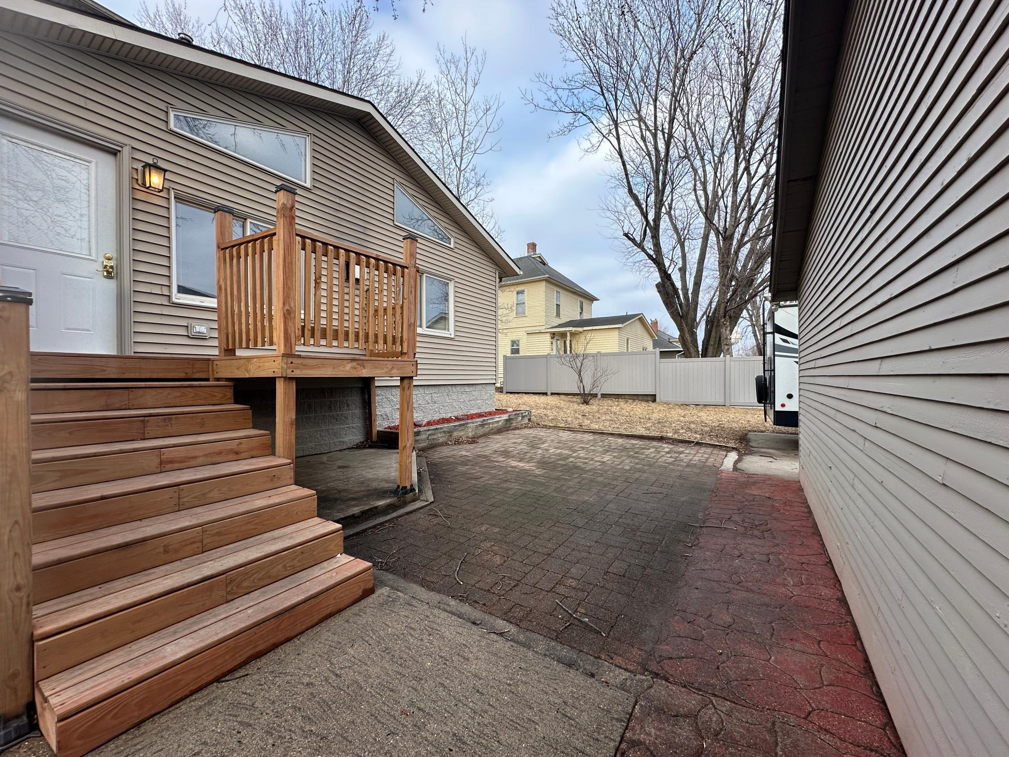 main property photo 34