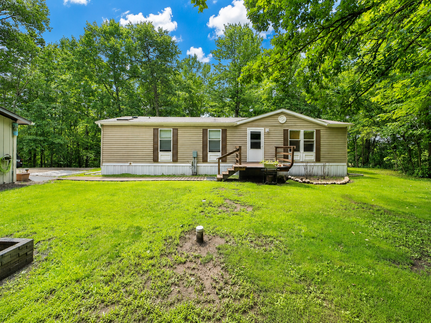 main property photo 40