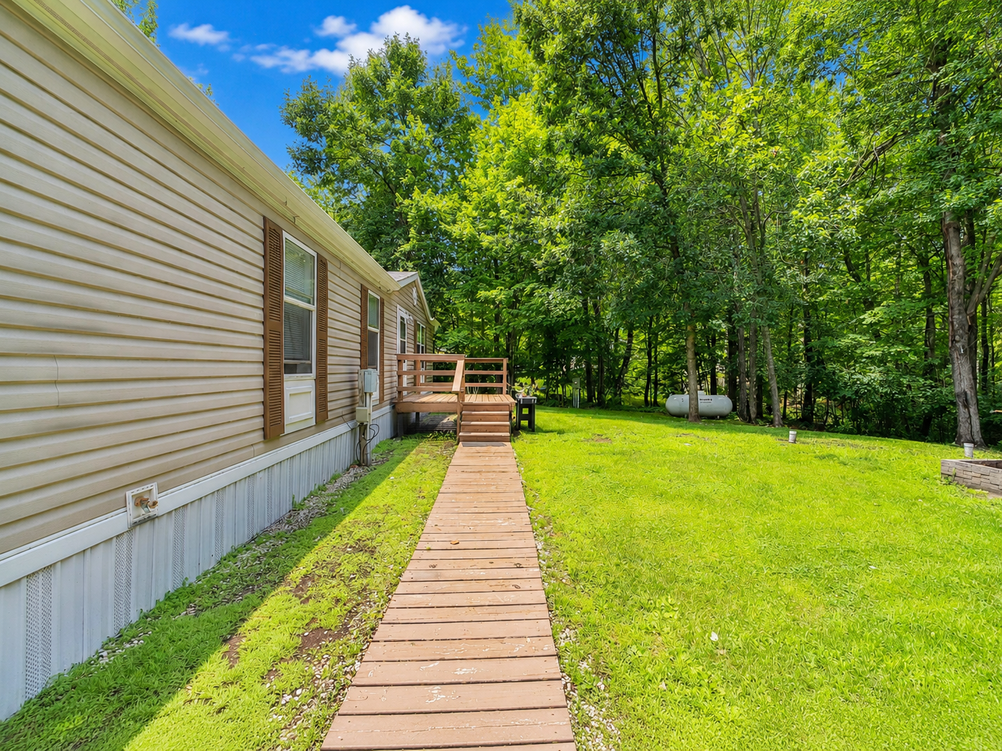 main property photo 41