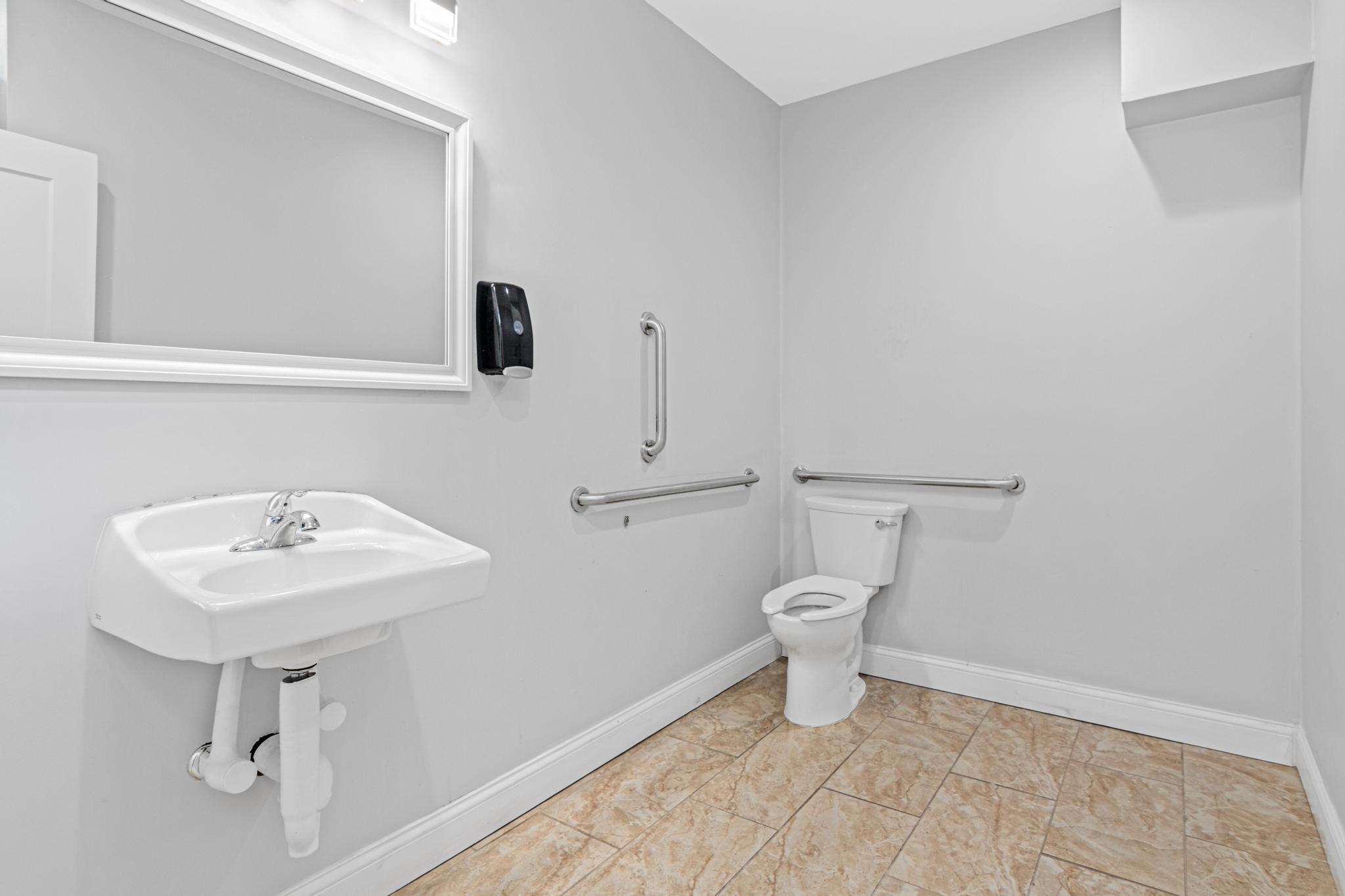 main property photo 18