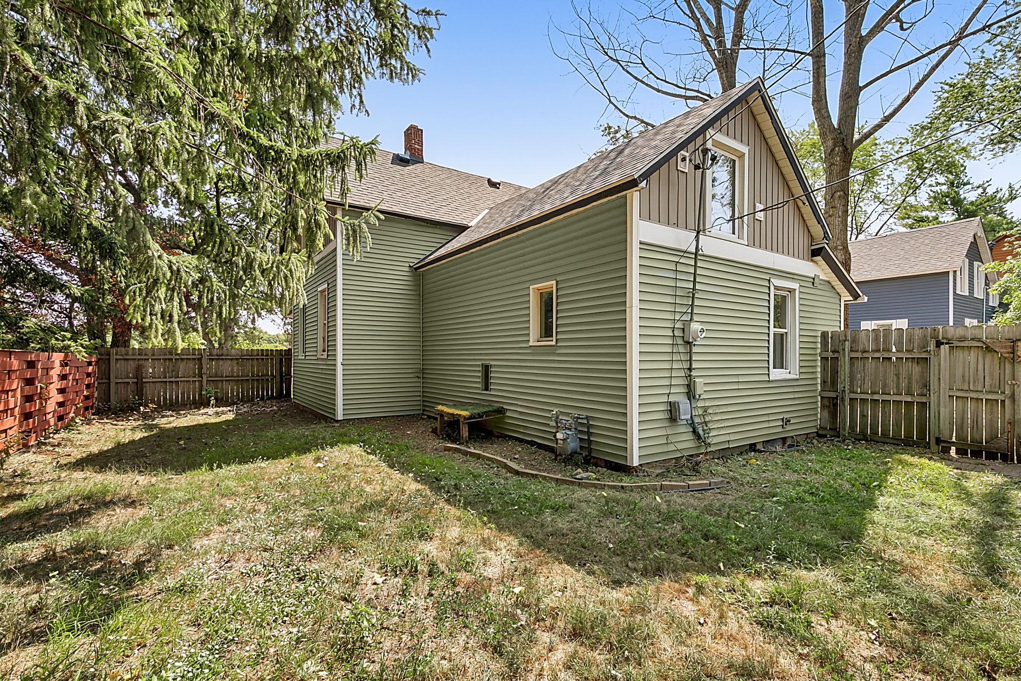 main property photo 18