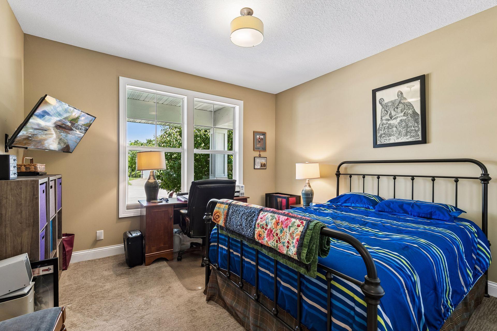 main property photo 33