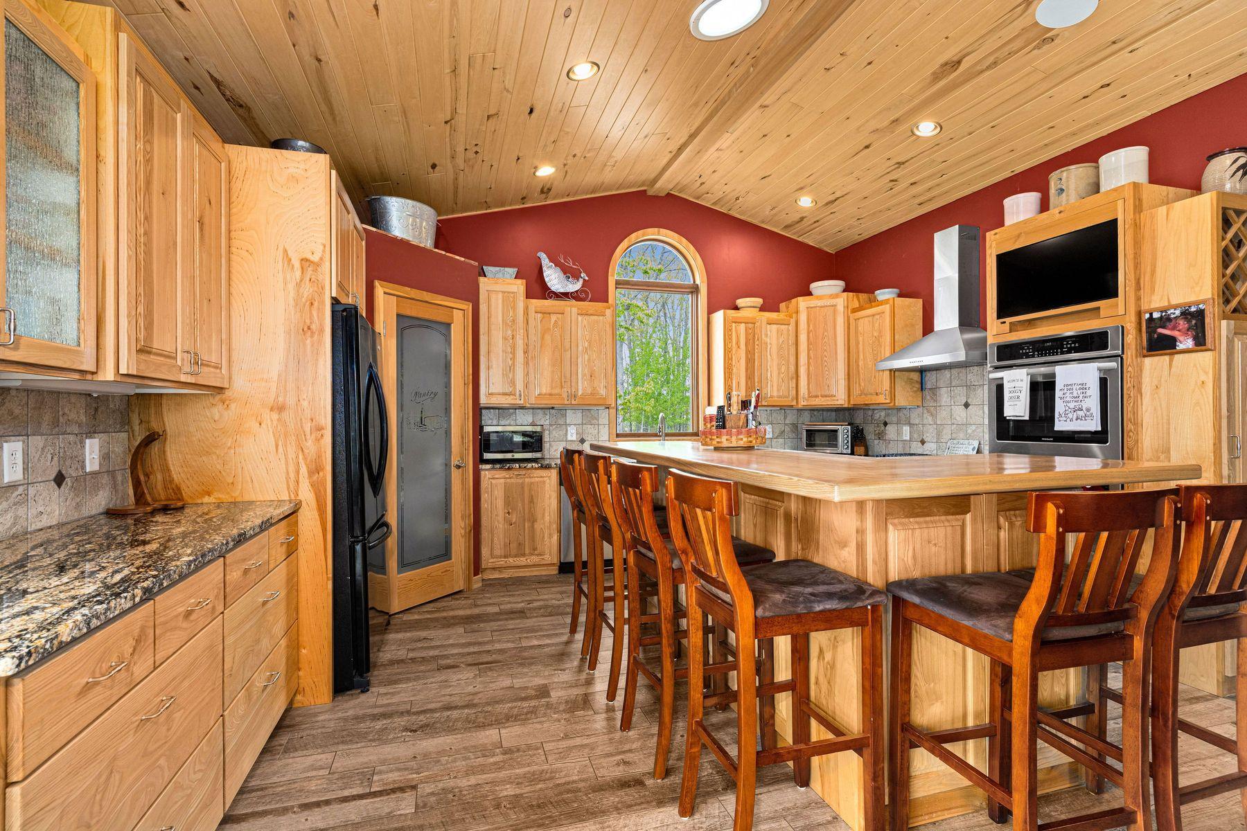 main property photo 7