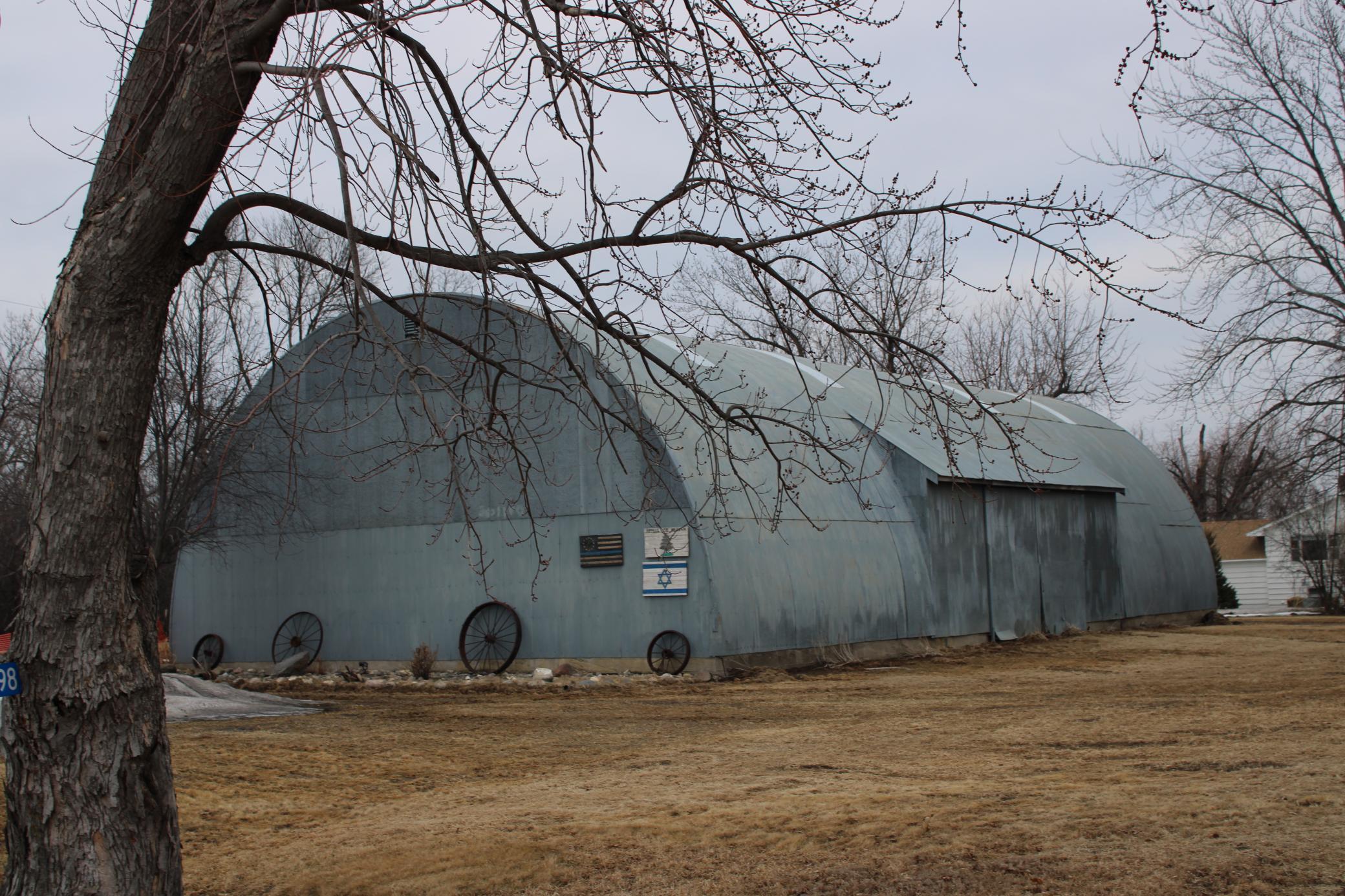 main property photo 28