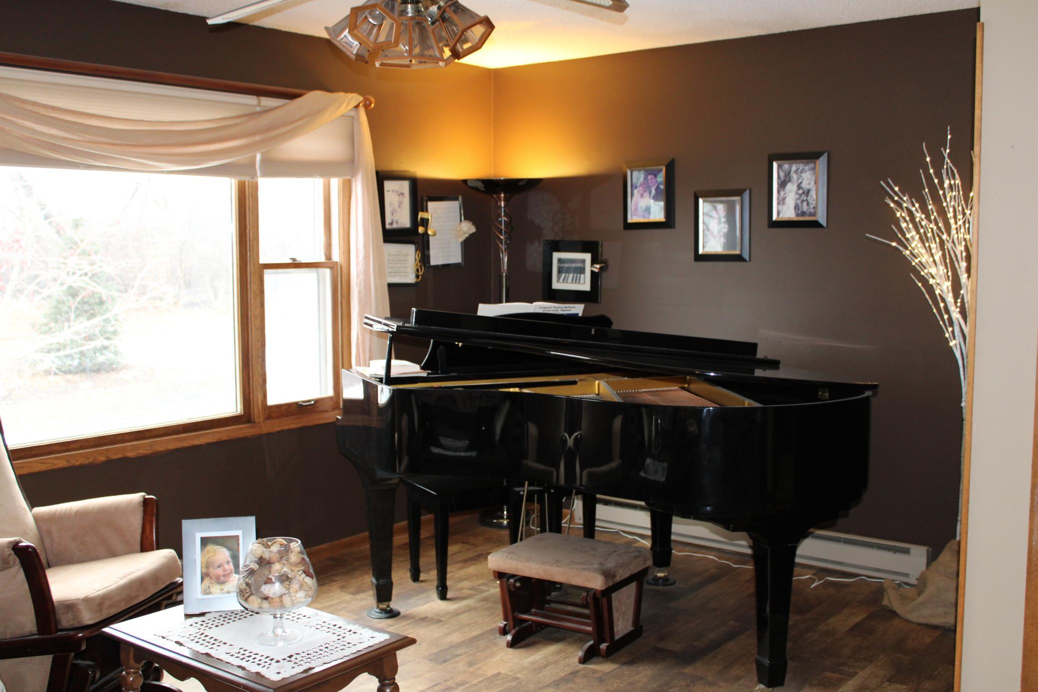 main property photo 40
