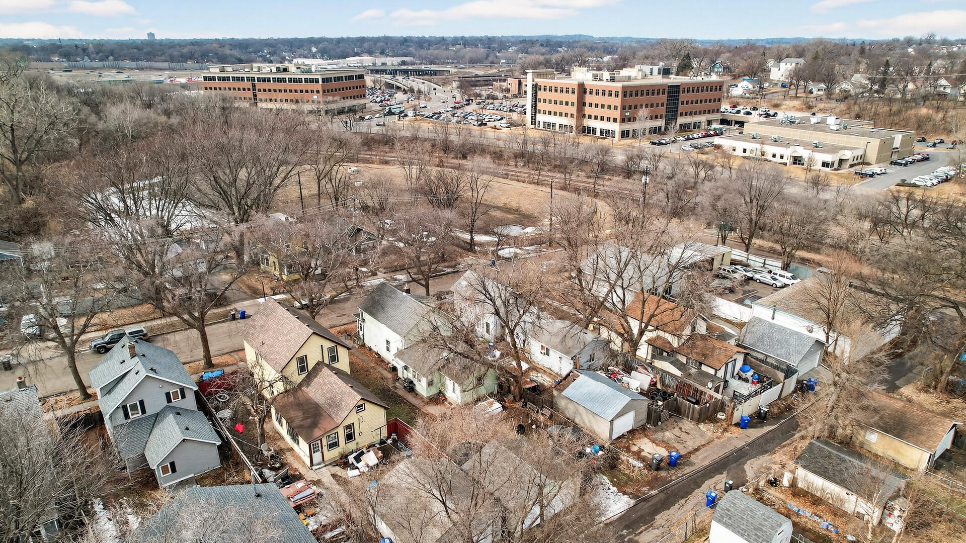 main property photo 29