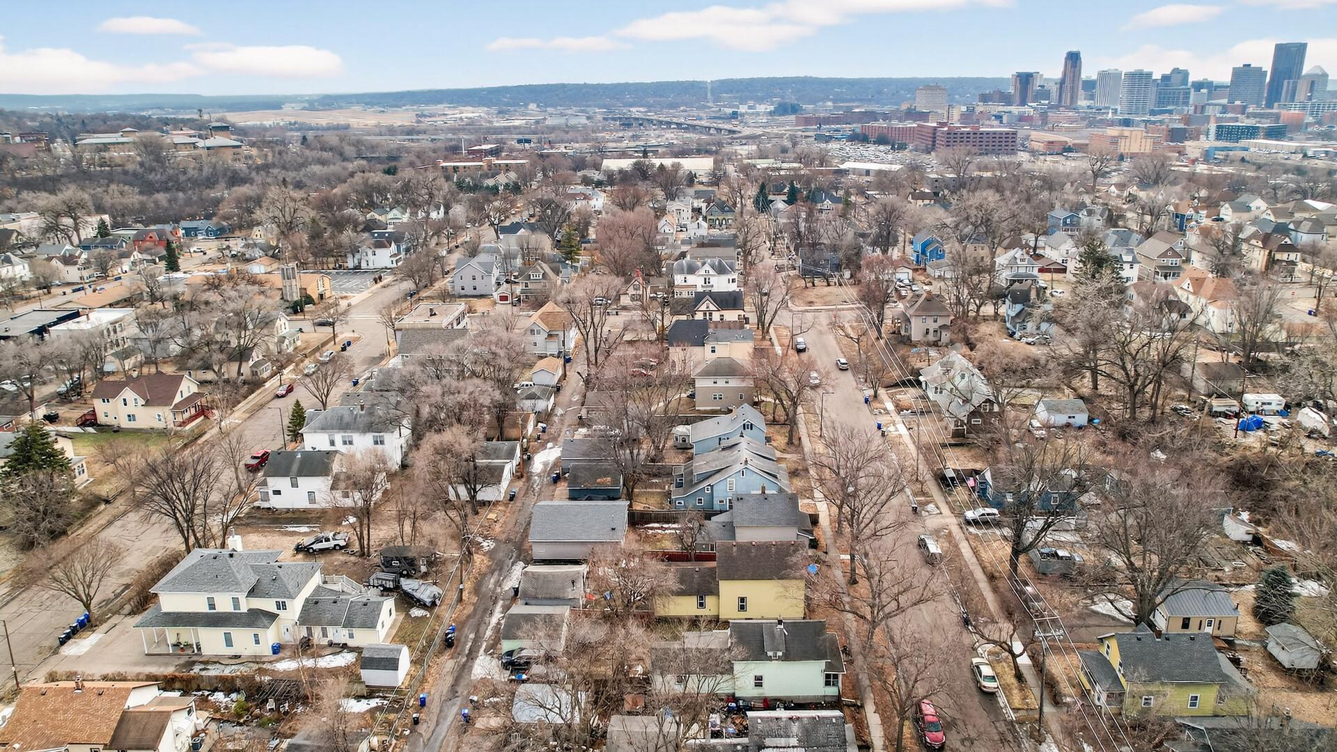 main property photo 32
