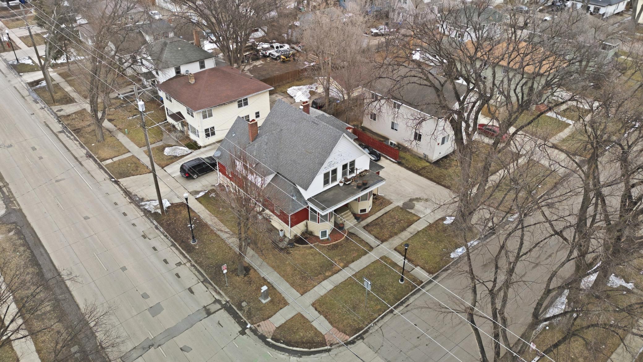 main property photo 24