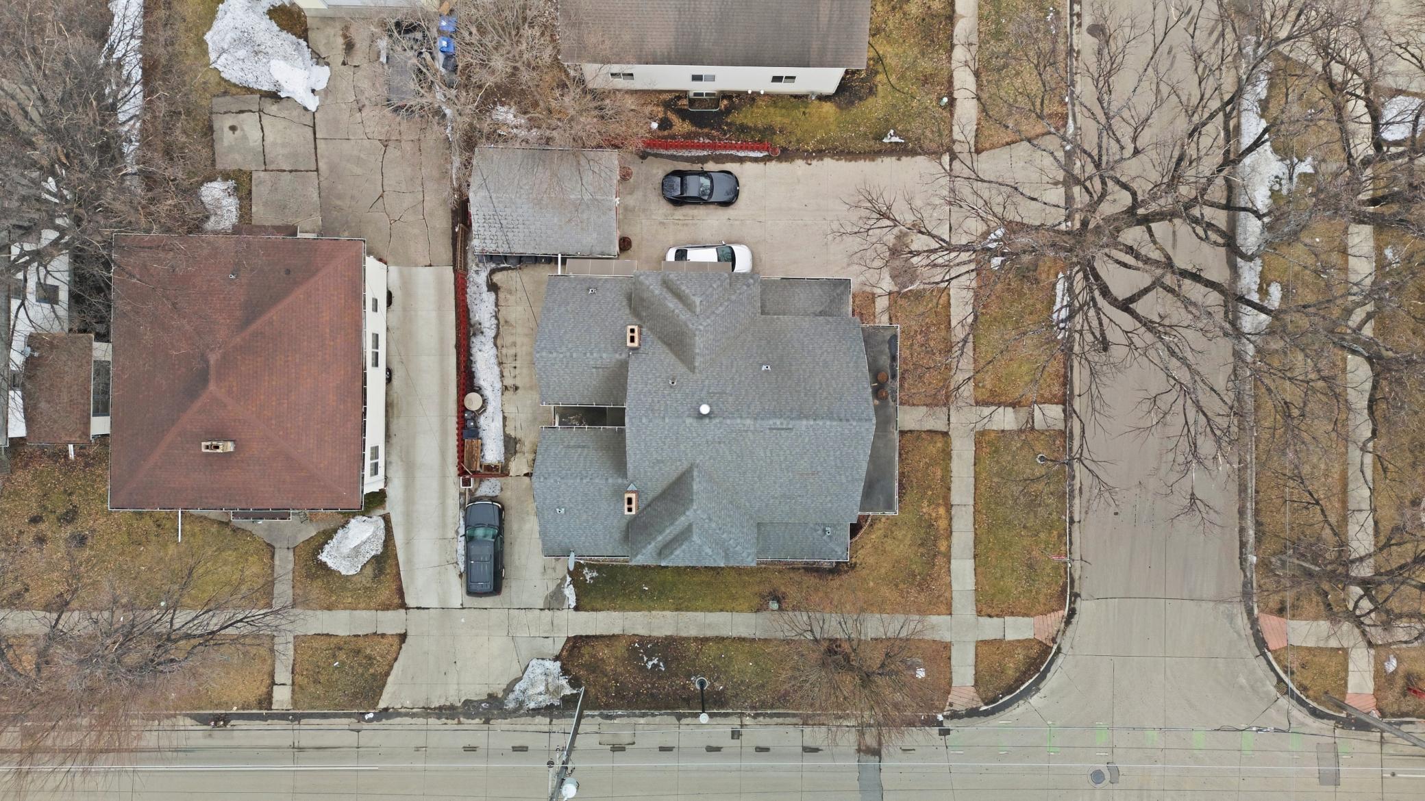 main property photo 28