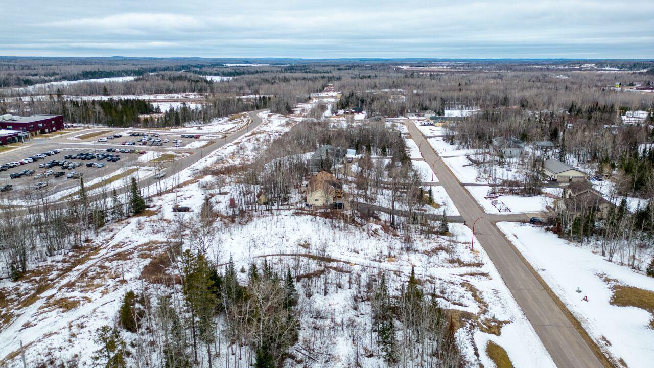 main property photo 41