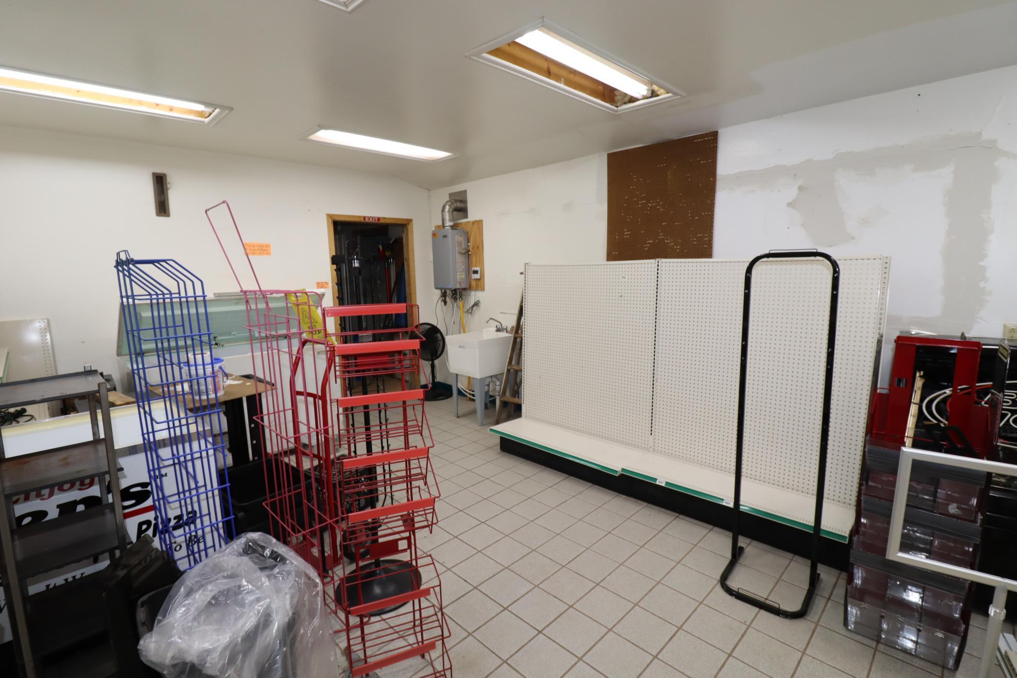 main property photo 13