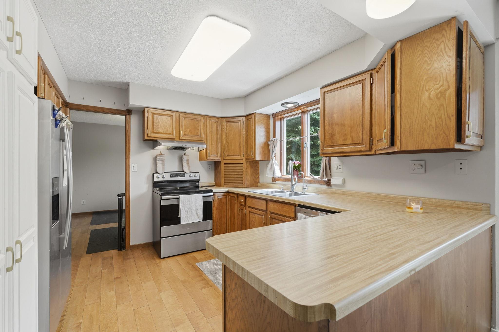 main property photo 5