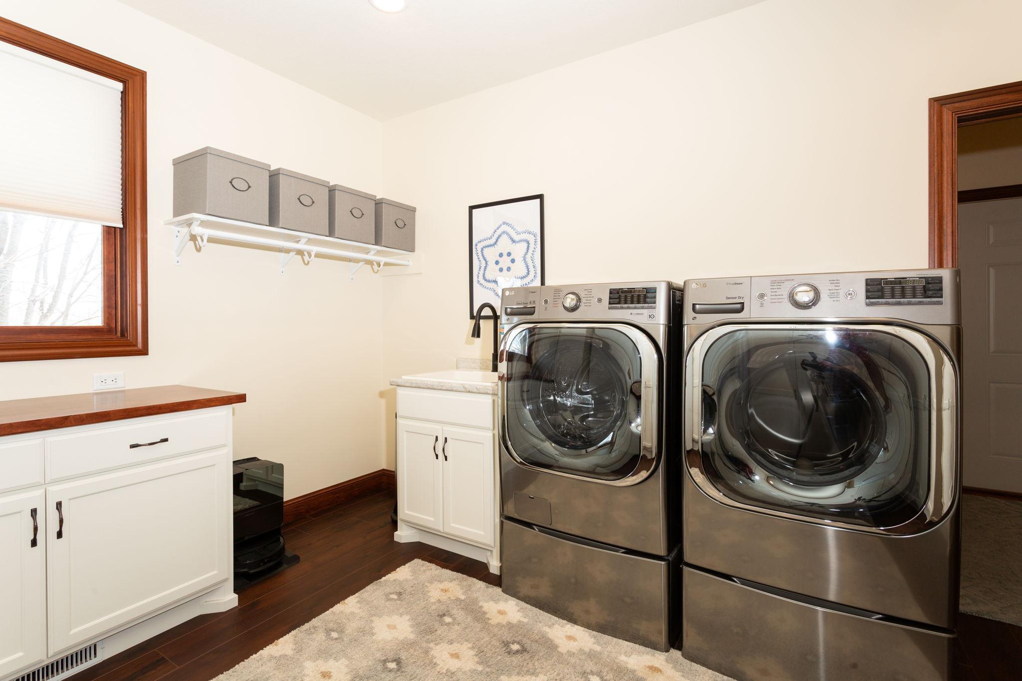 main property photo 32
