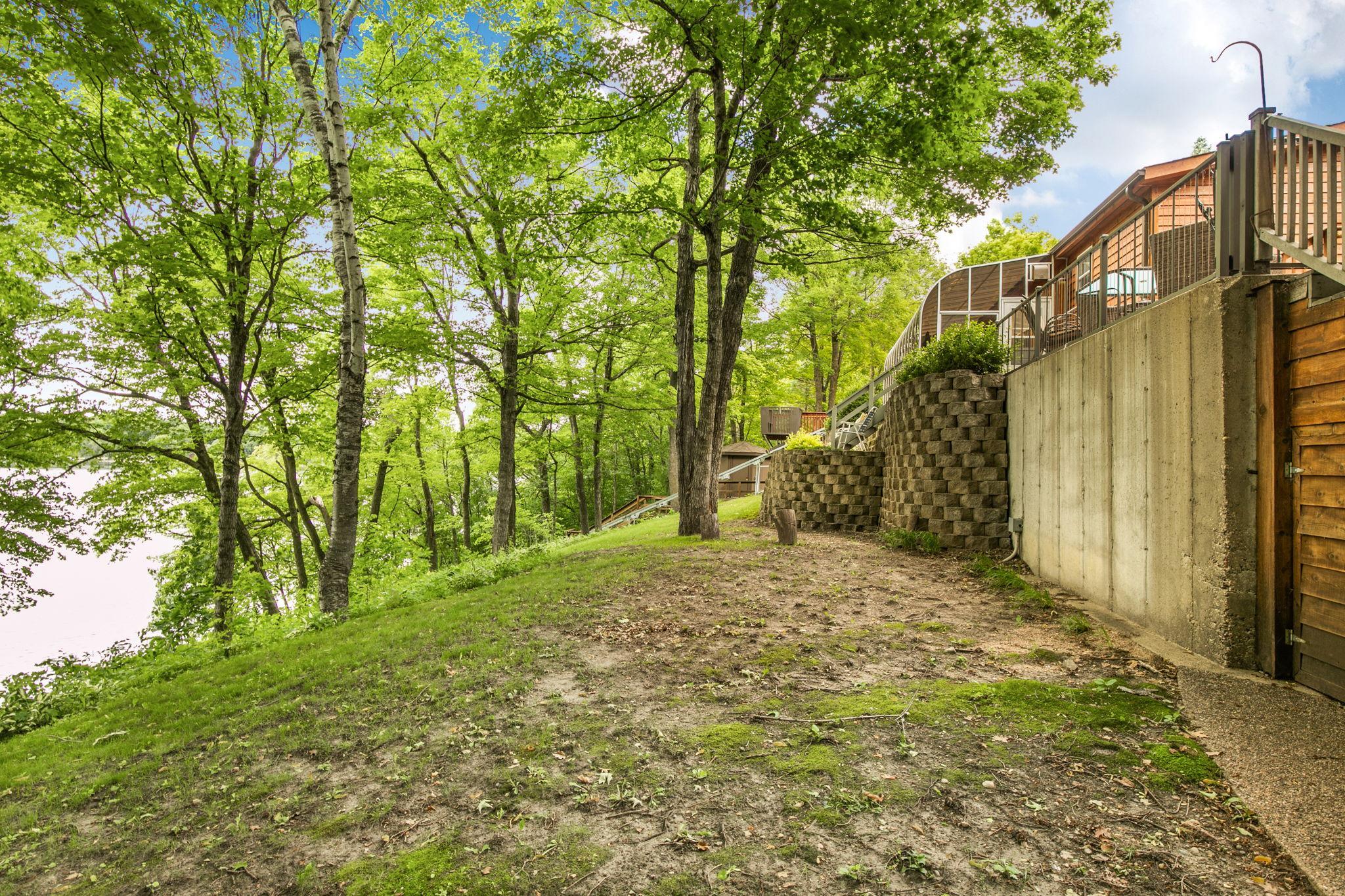 main property photo 23