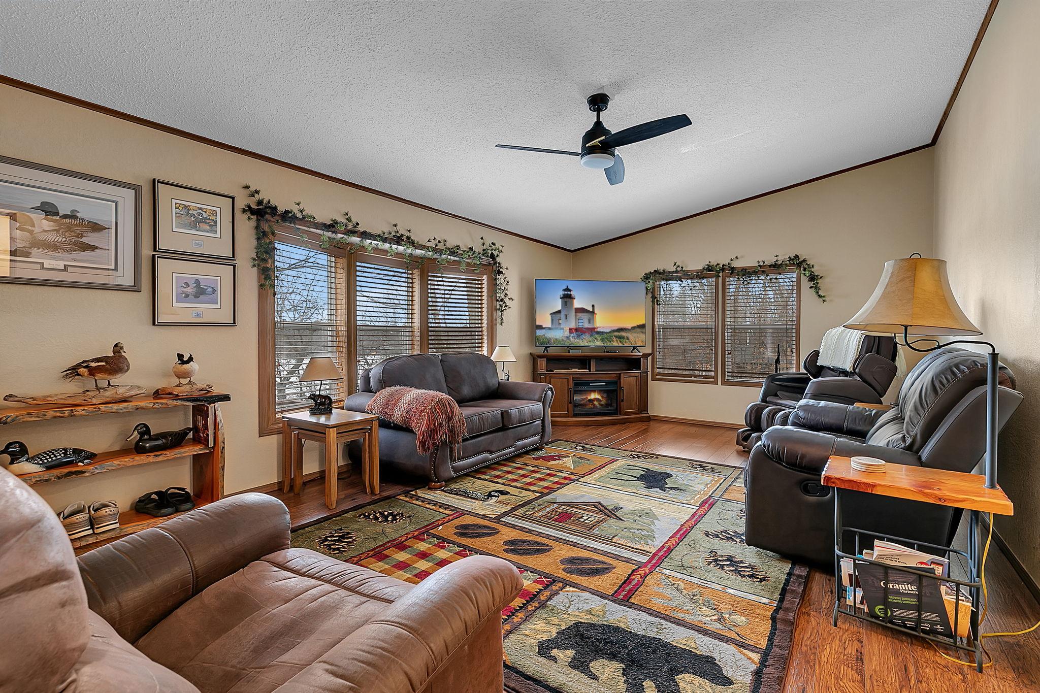 main property photo 86