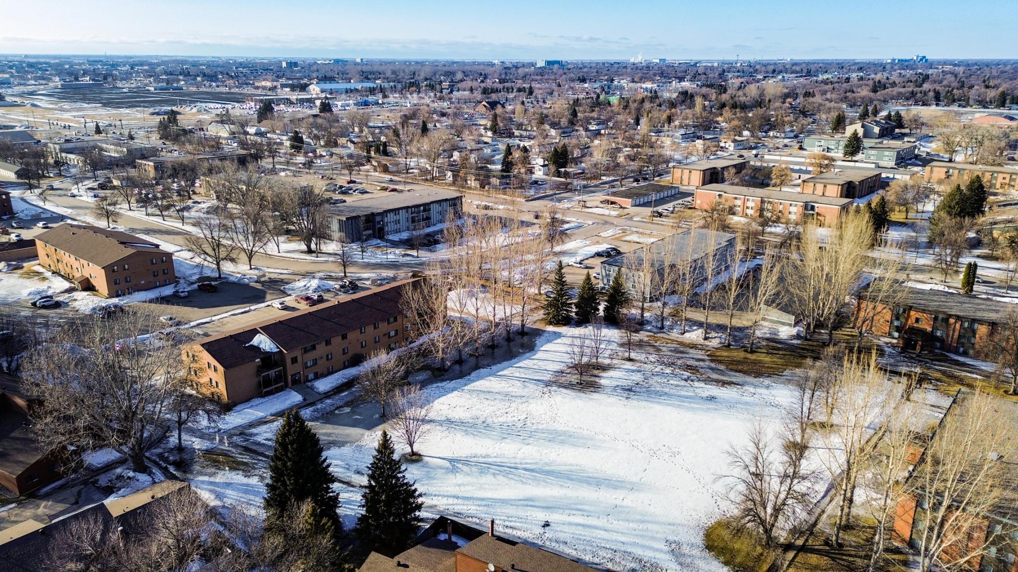 main property photo 15