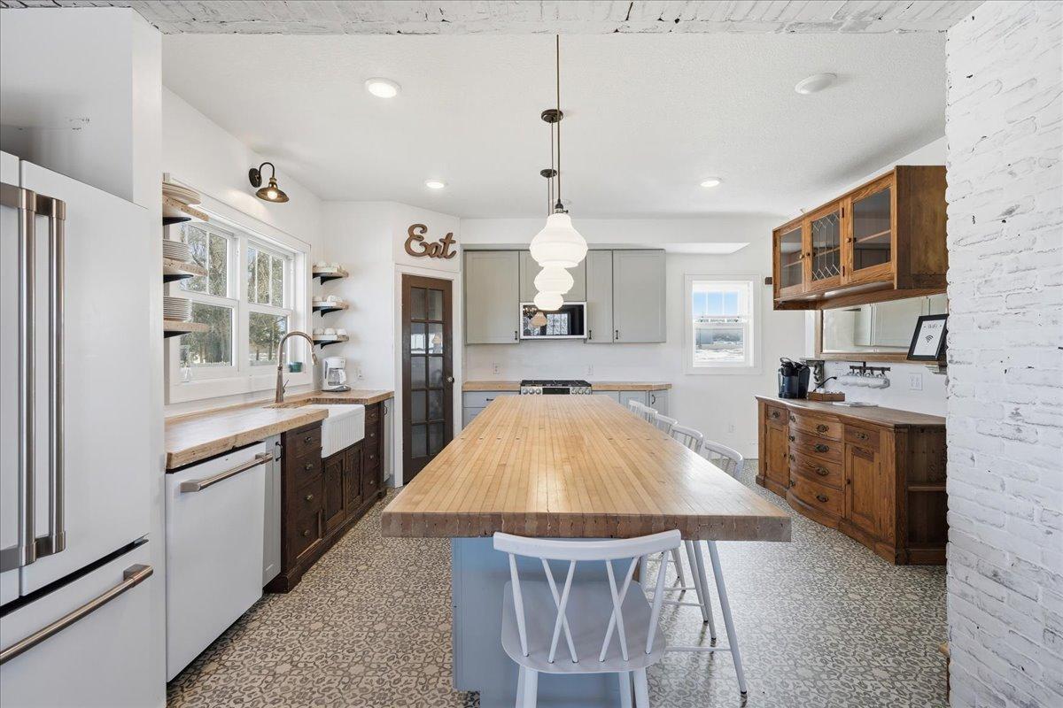 main property photo 66