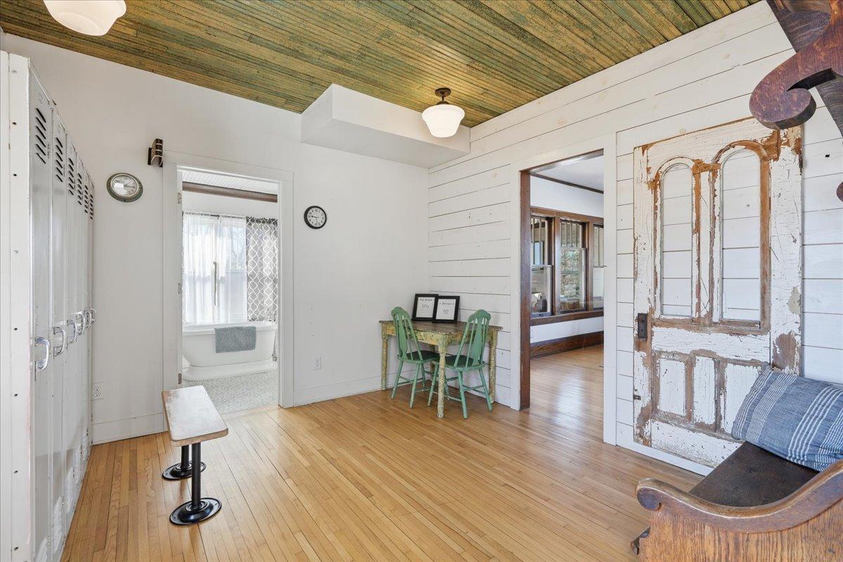 main property photo 76
