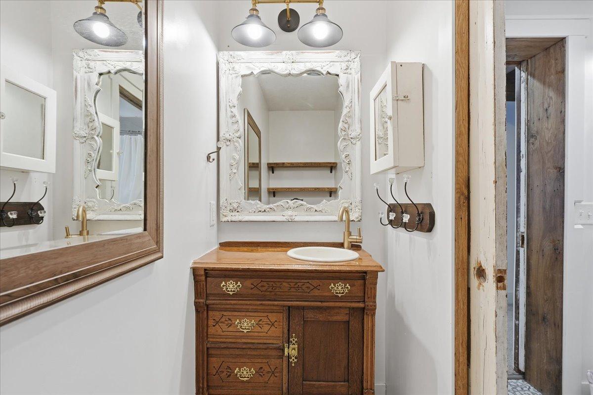 main property photo 82