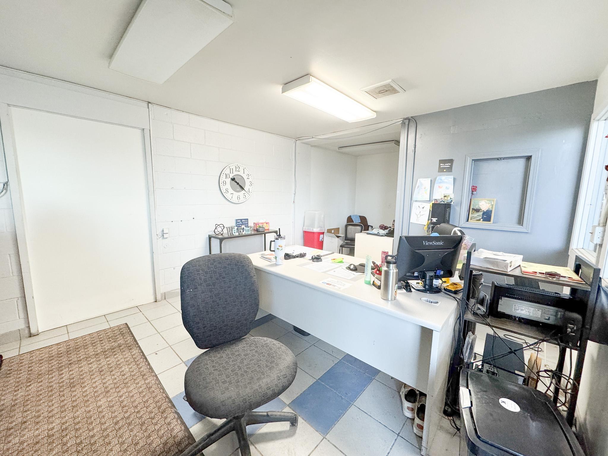 main property photo 13