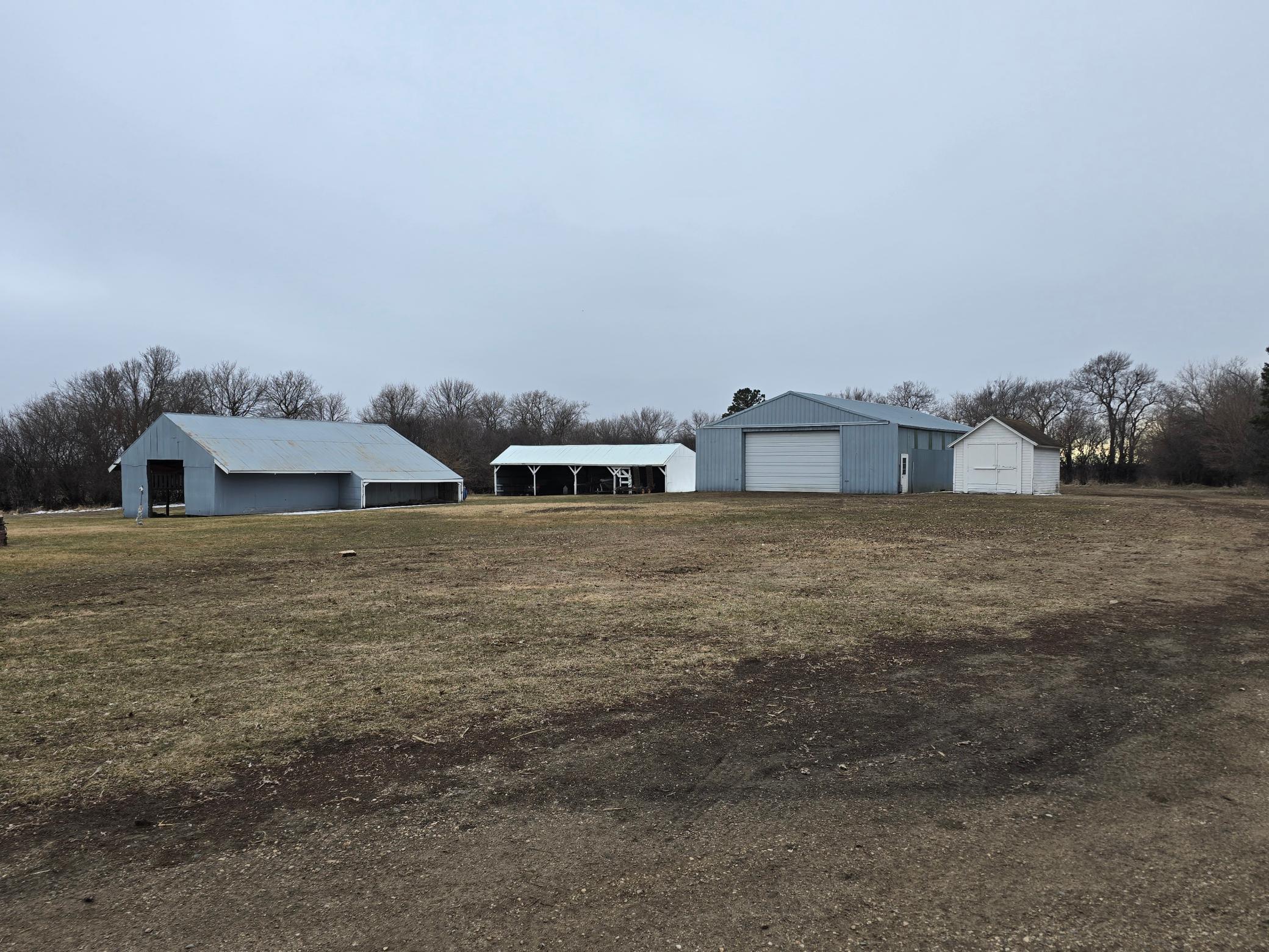 main property photo 22