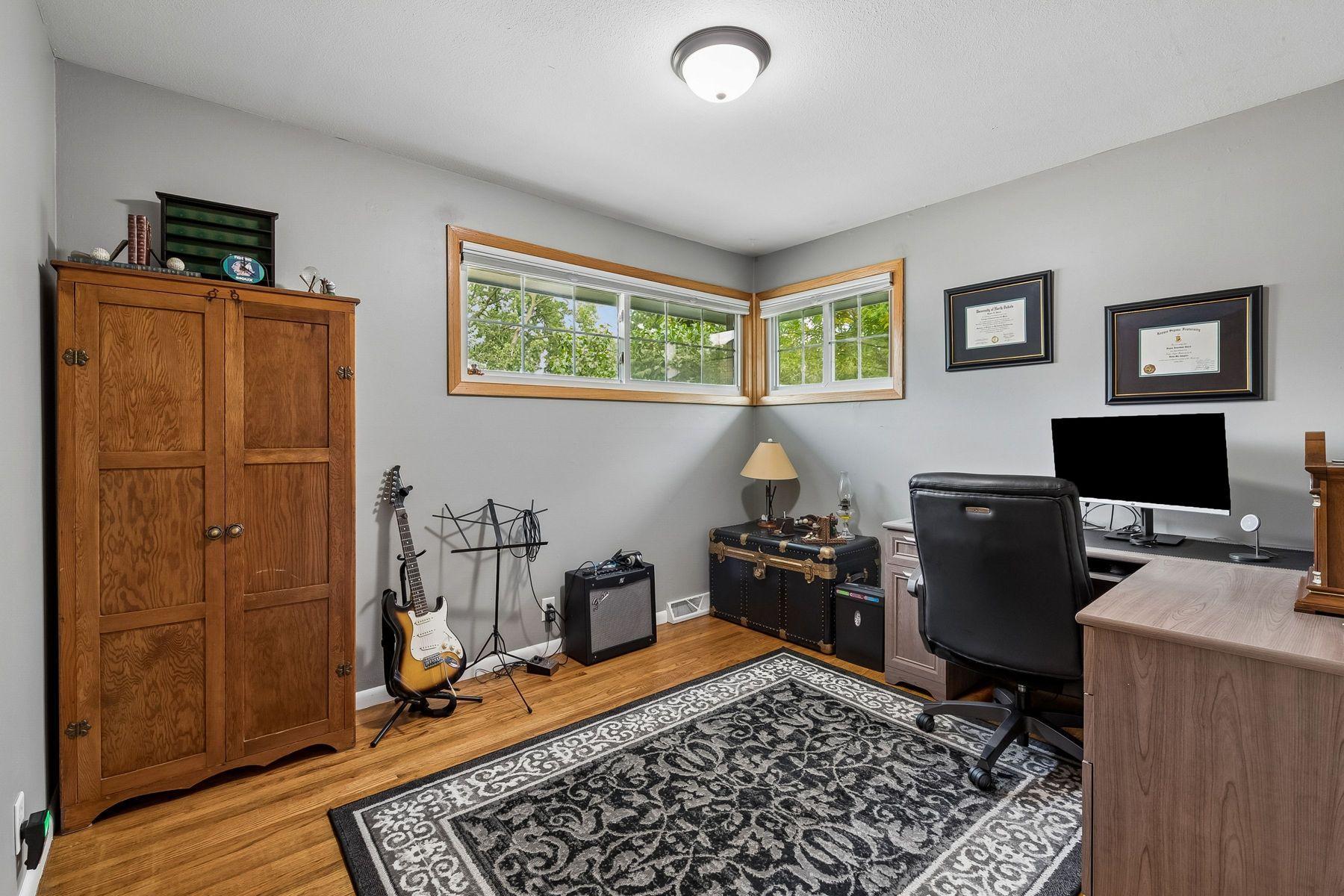 main property photo 14