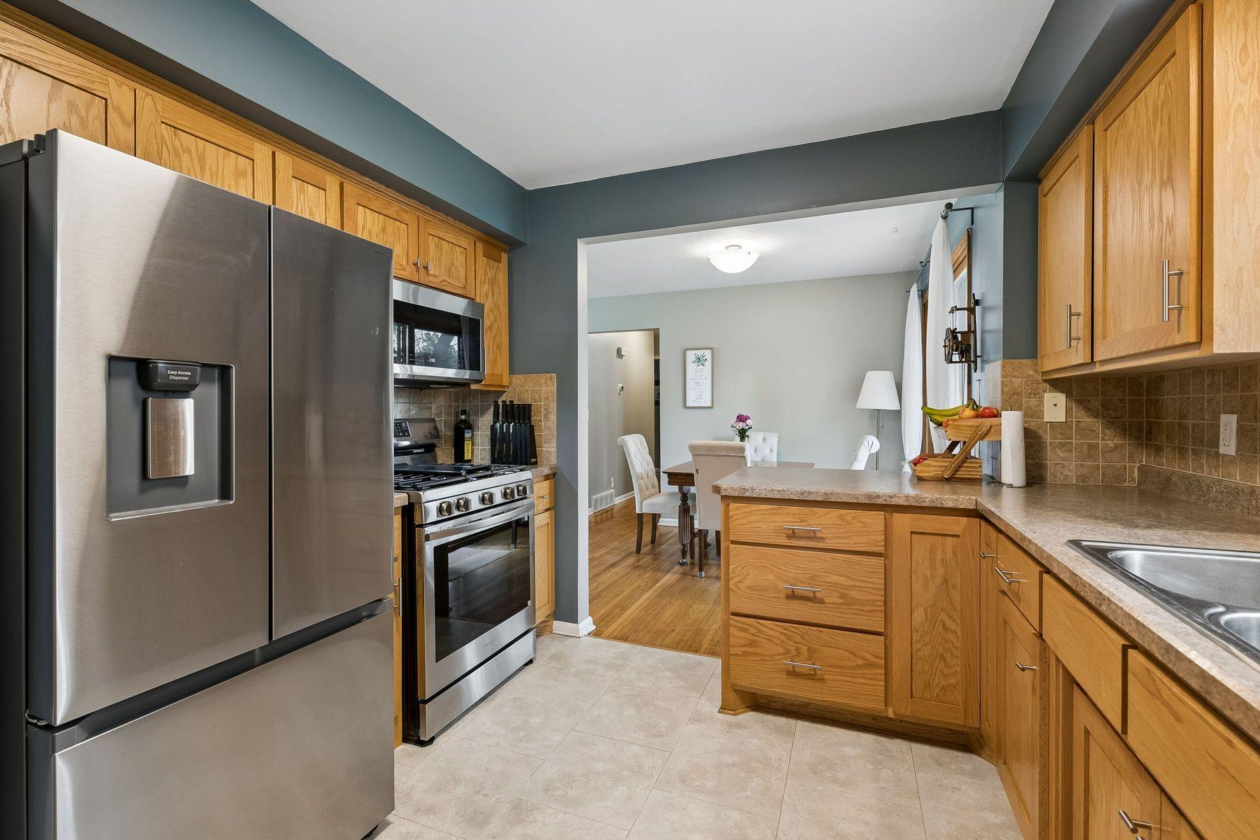 main property photo 8