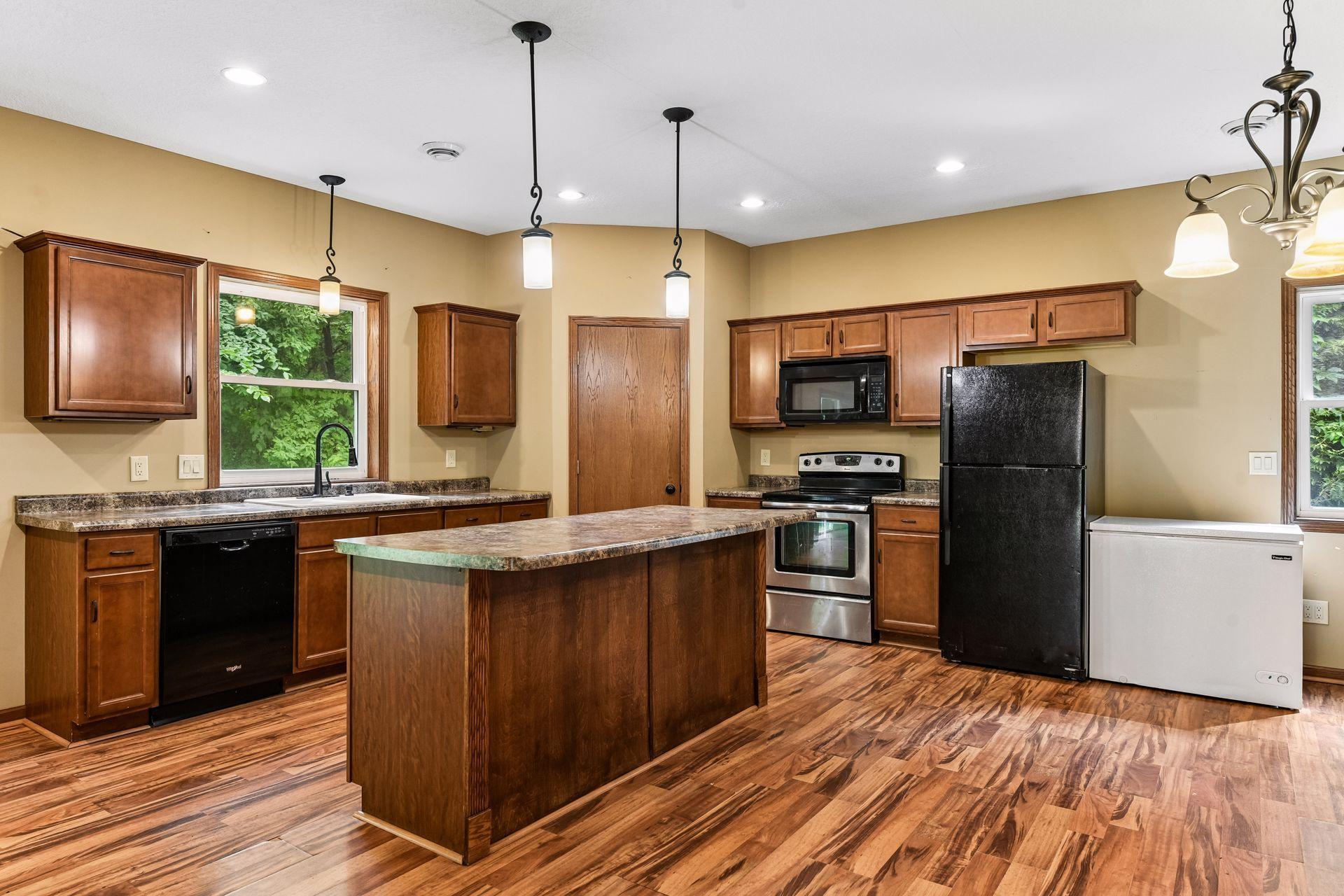main property photo 50