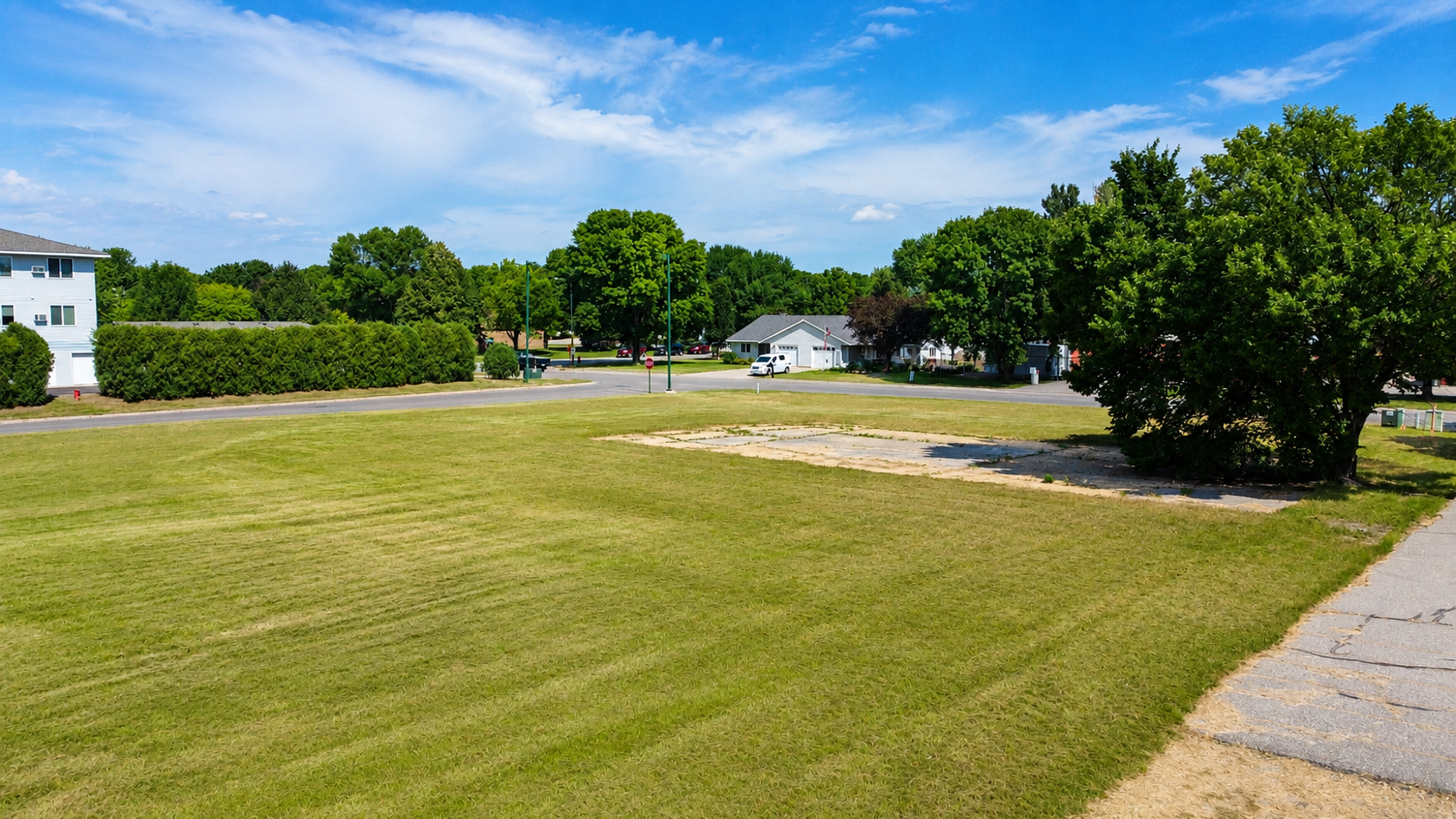 main property photo 9