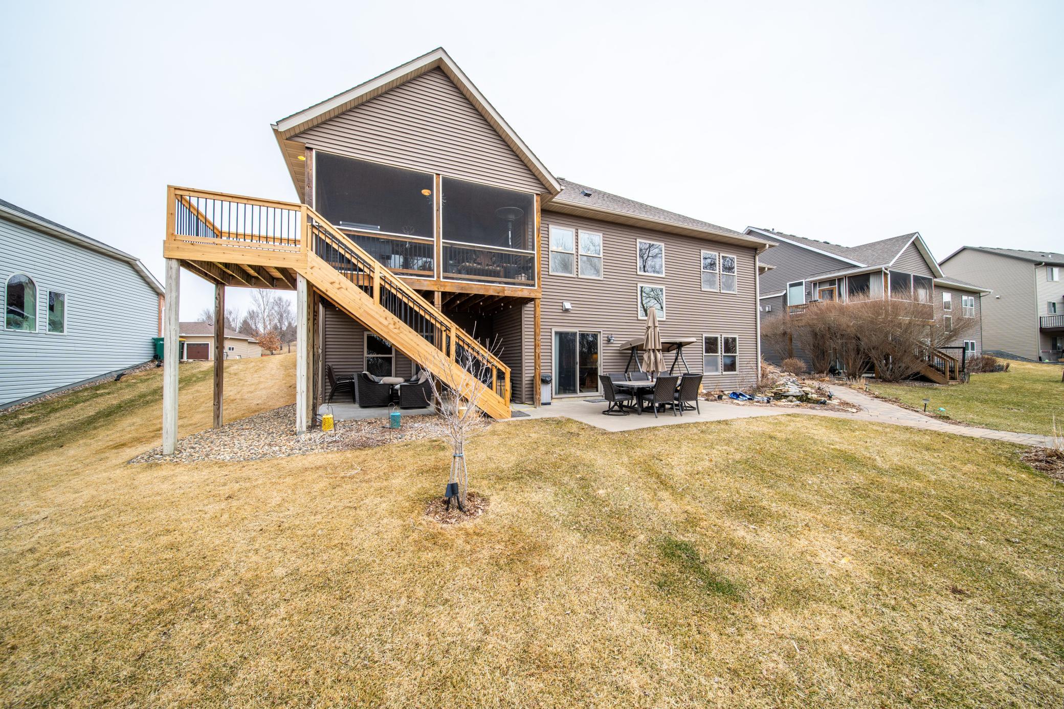 main property photo 9