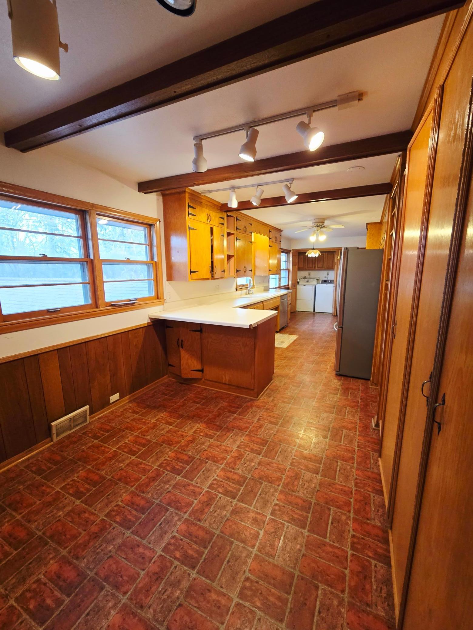 main property photo 12