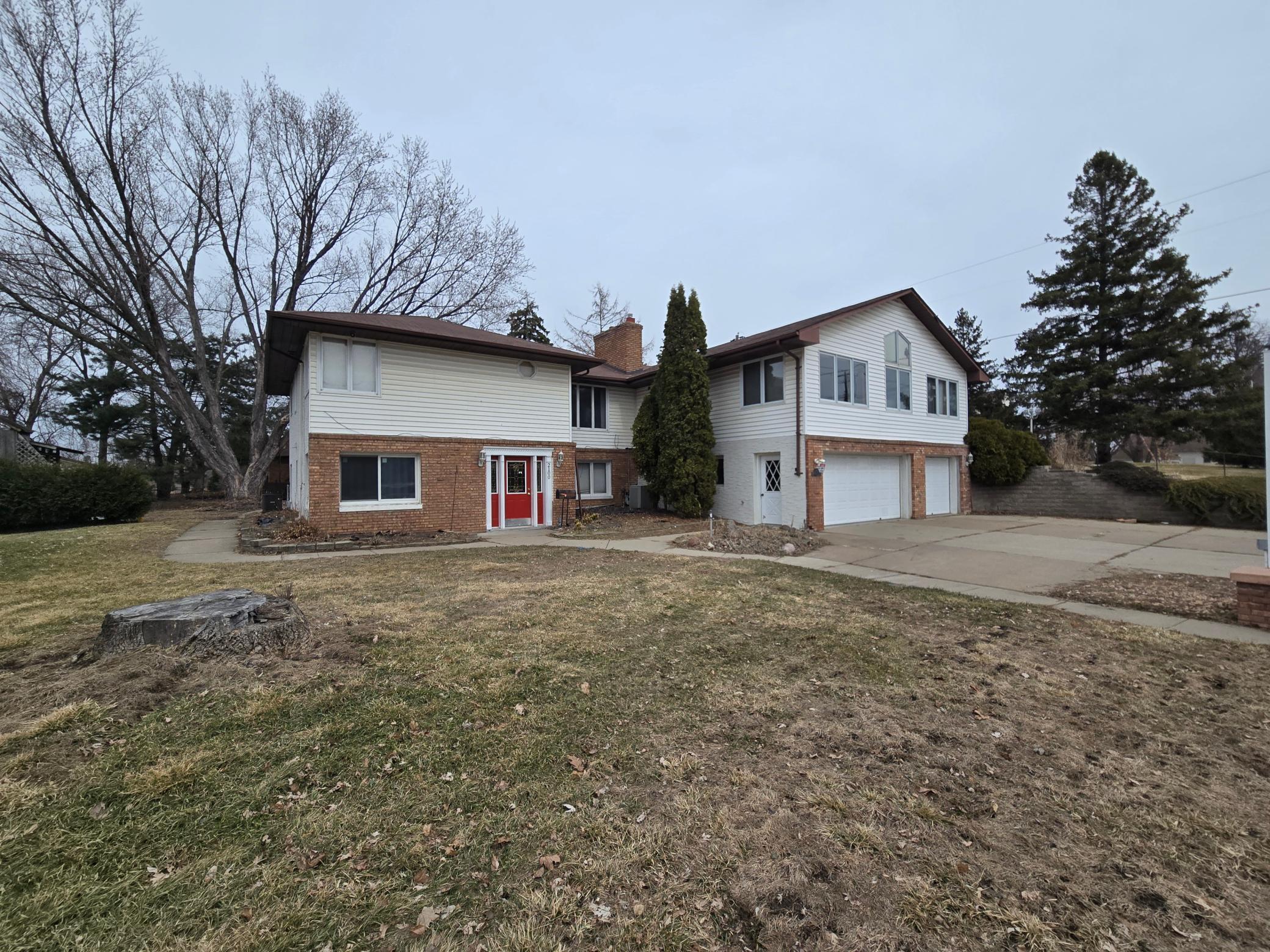 main property photo 42
