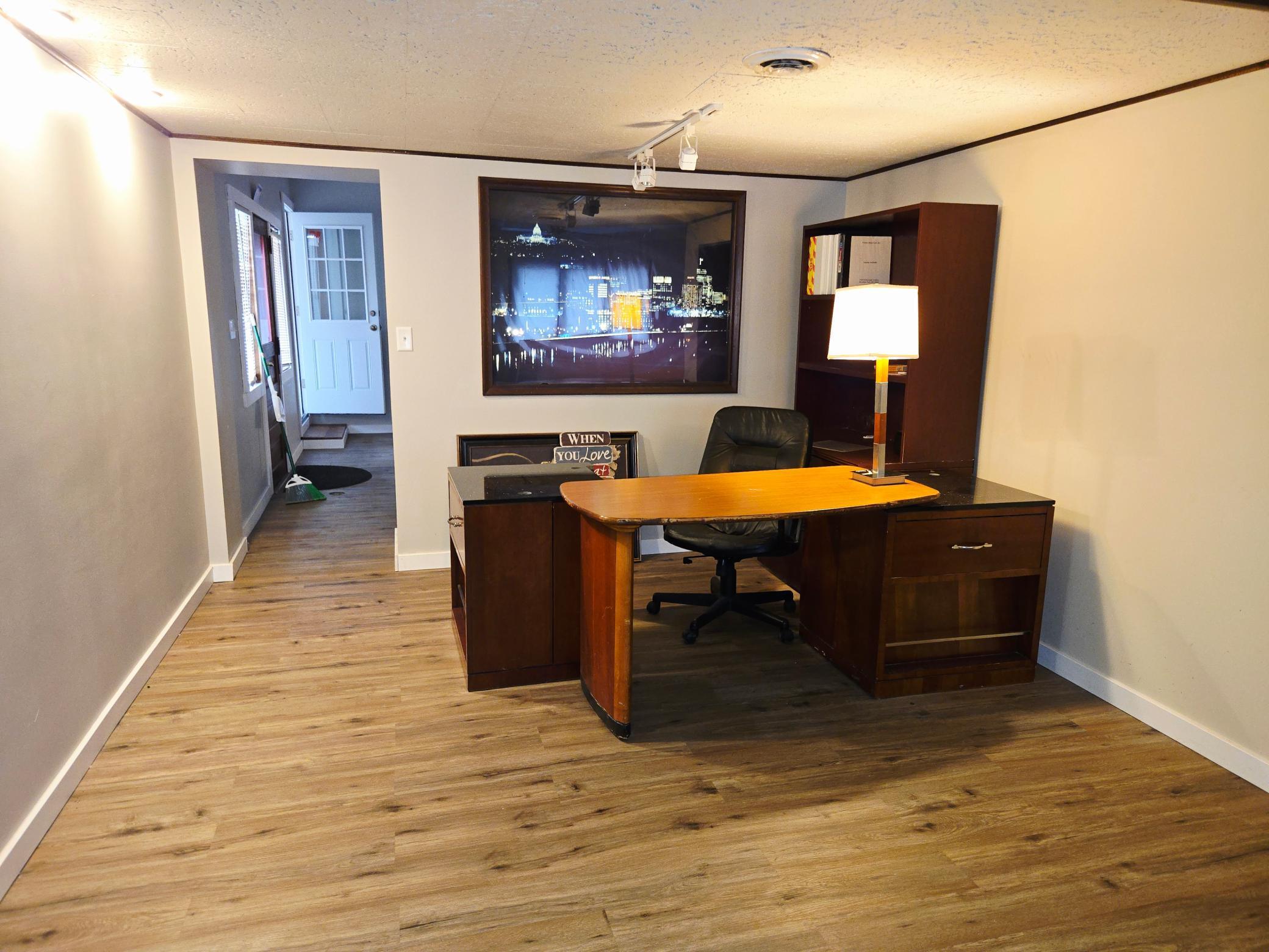 main property photo 8