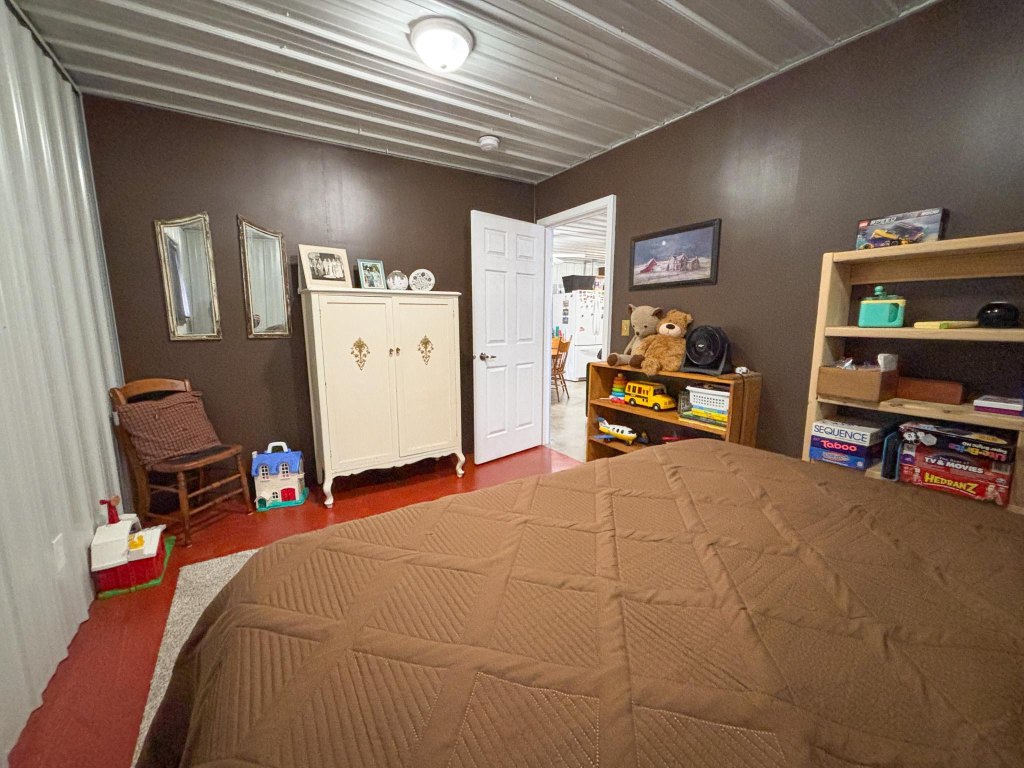 main property photo 11