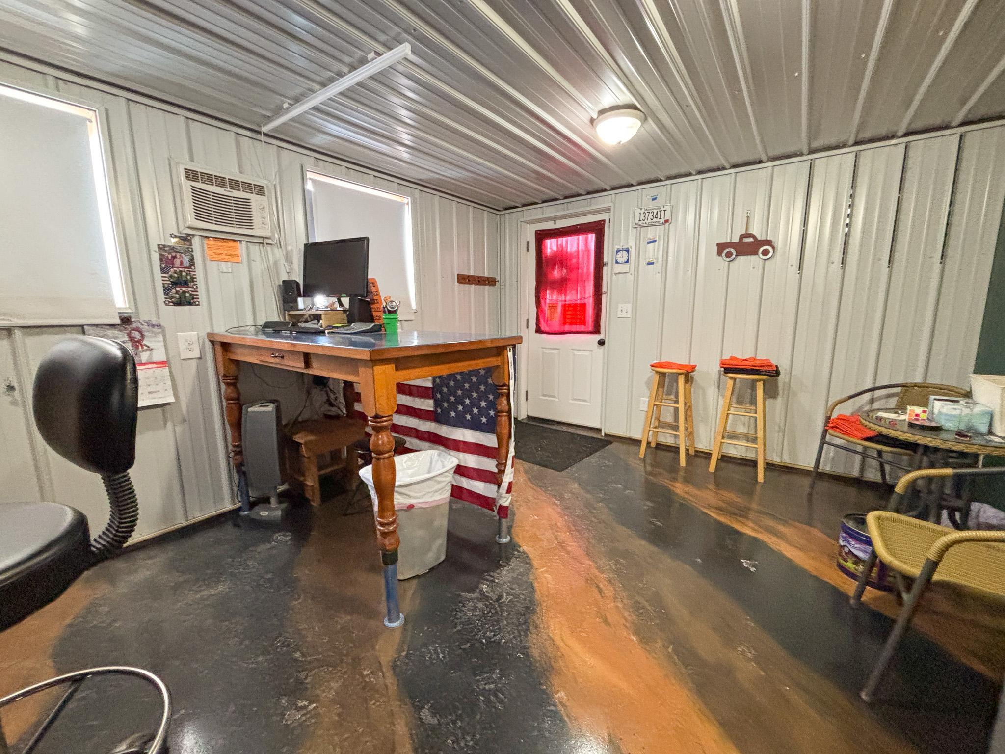 main property photo 16