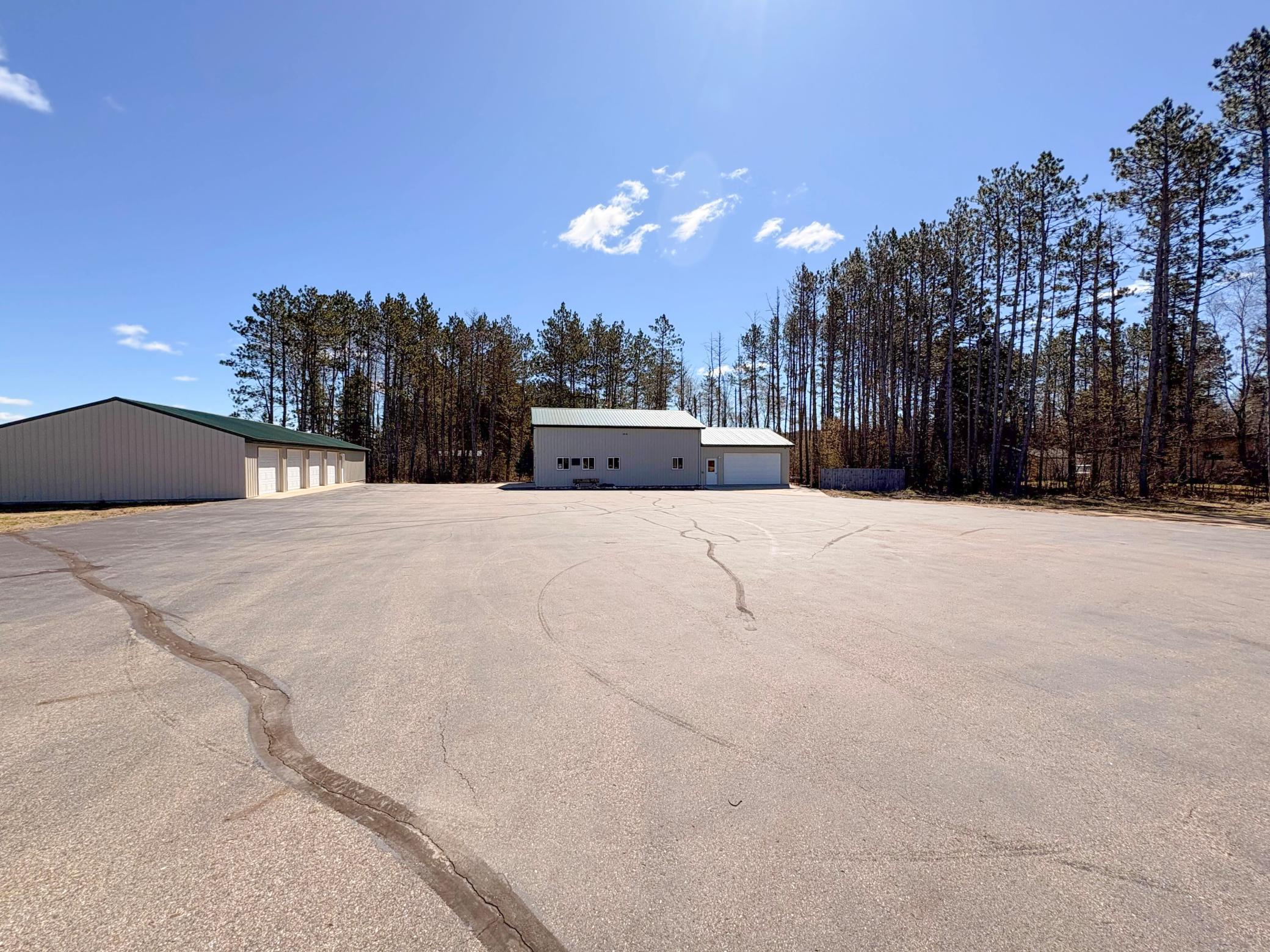 main property photo 34