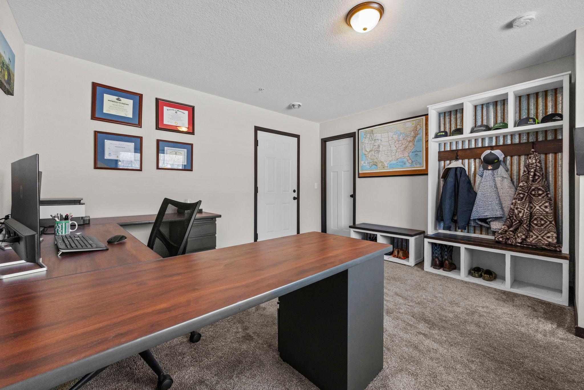main property photo 27